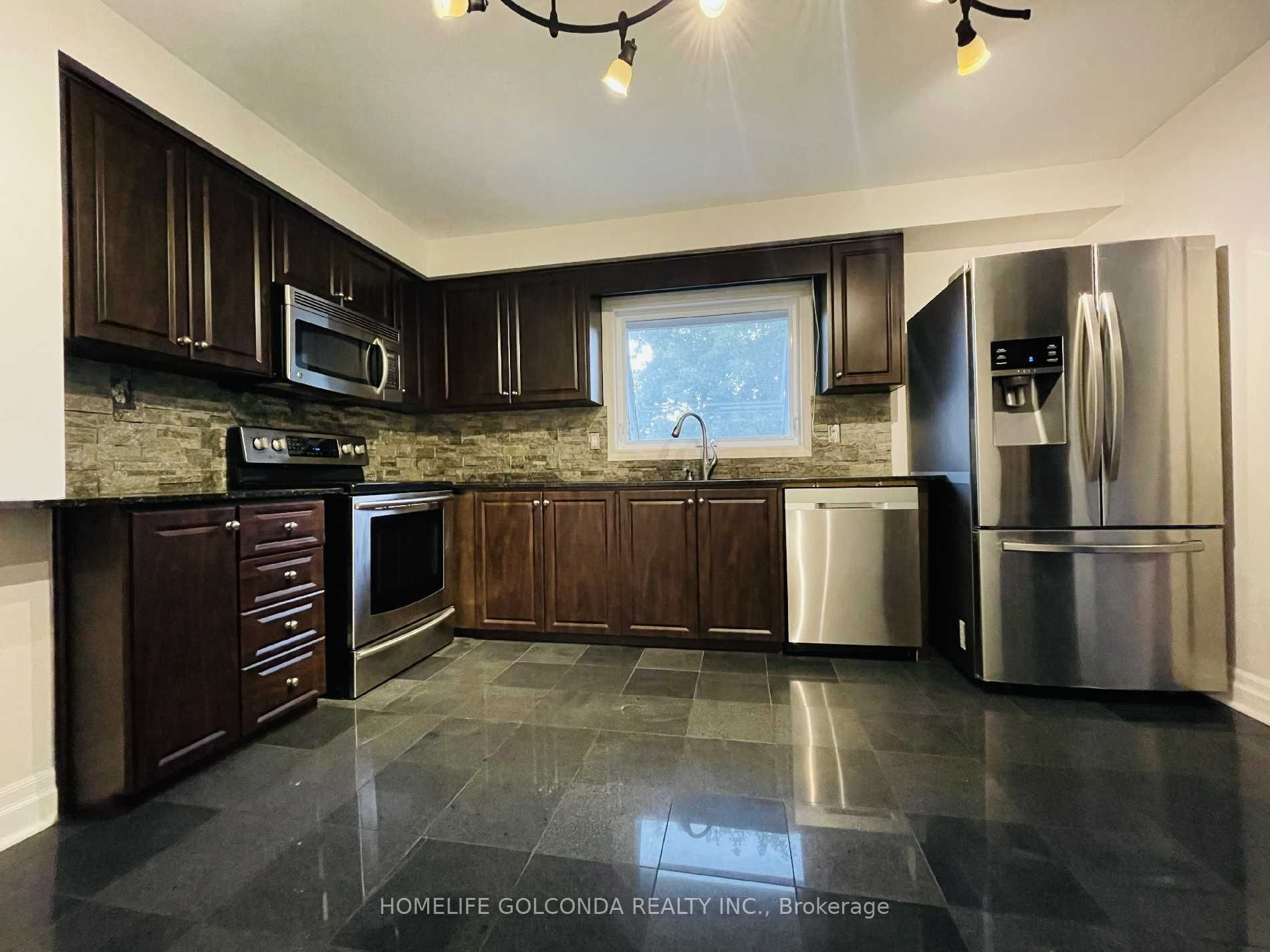 Unit Upper level - 909 Ferndale Crescent, Newmarket 5