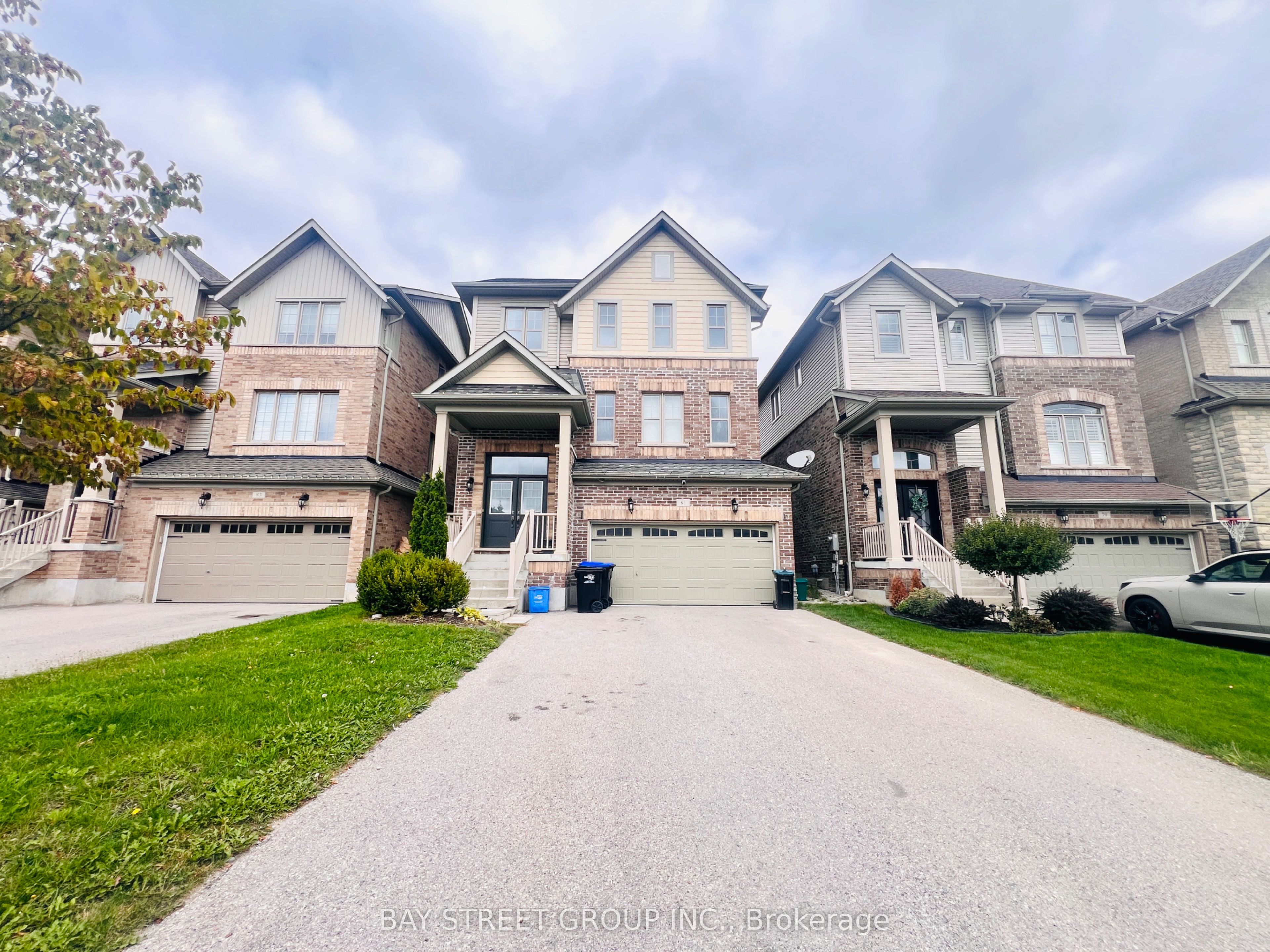 81 Sutcliffe Way, New Tecumseth 2