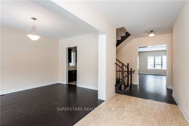 58 Ken Sinclair Crescent, Aurora 2