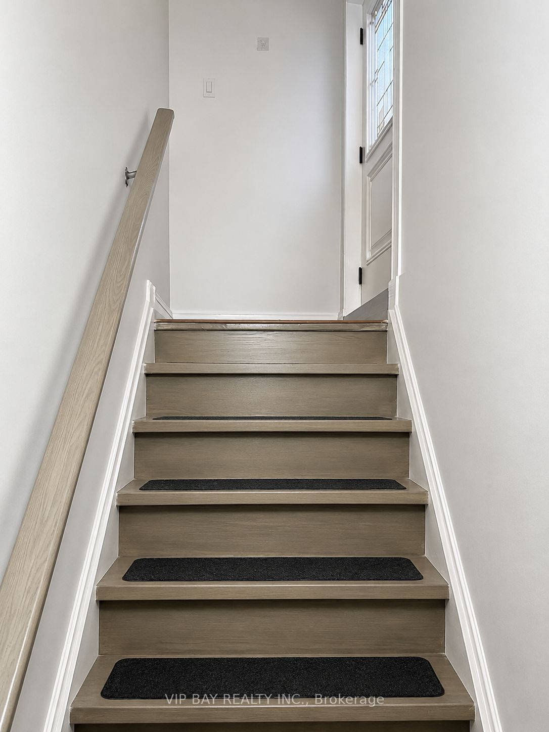 Unit Lower - 48 Verona Crescent, Georgina 4