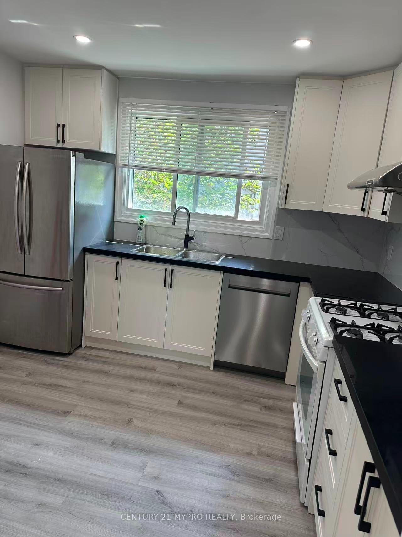 Unit Upper - 5 Chant Crescent, Markham 2