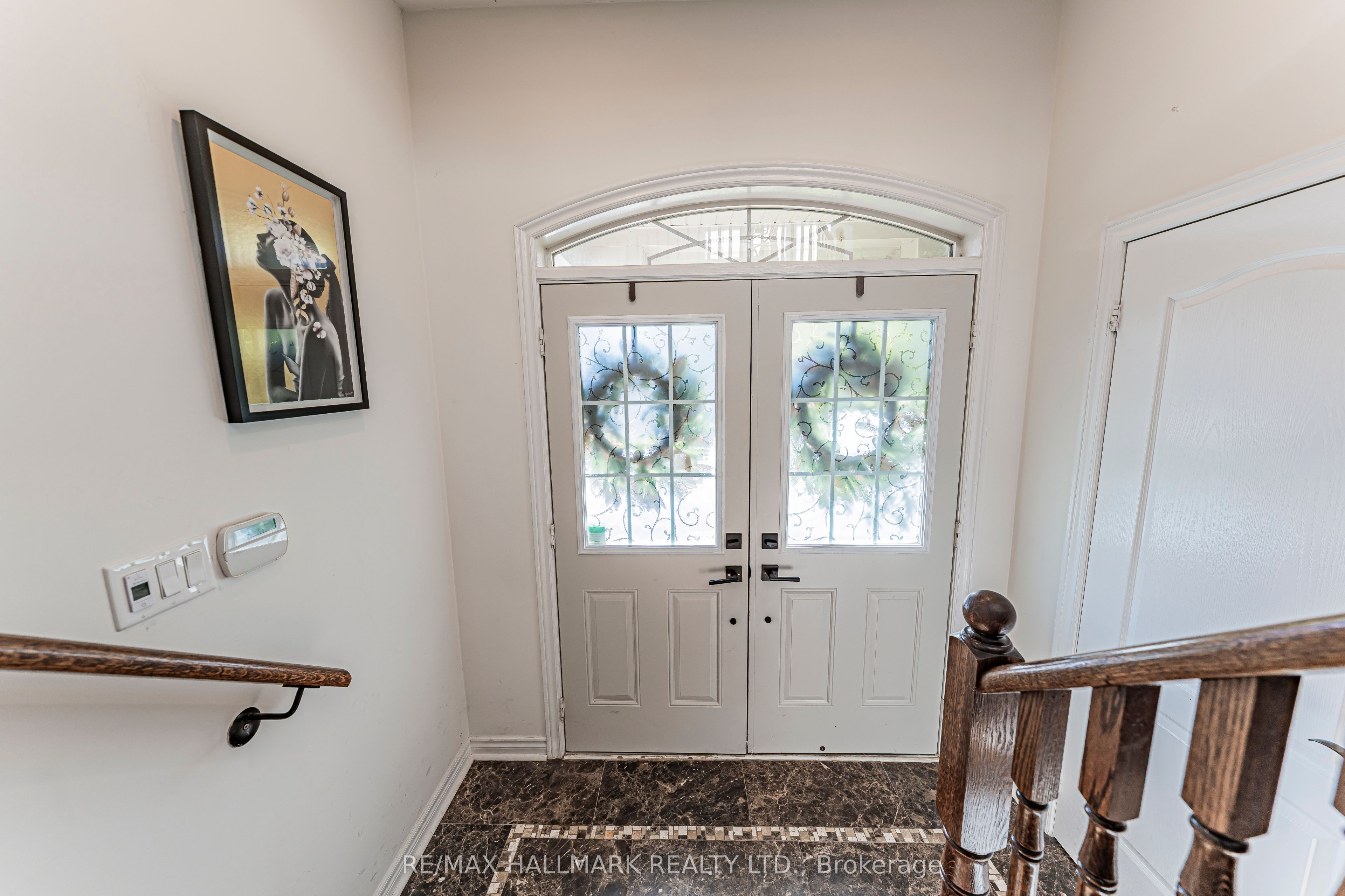 Unit Main - 388 Kwapis Boulevard, Newmarket 2