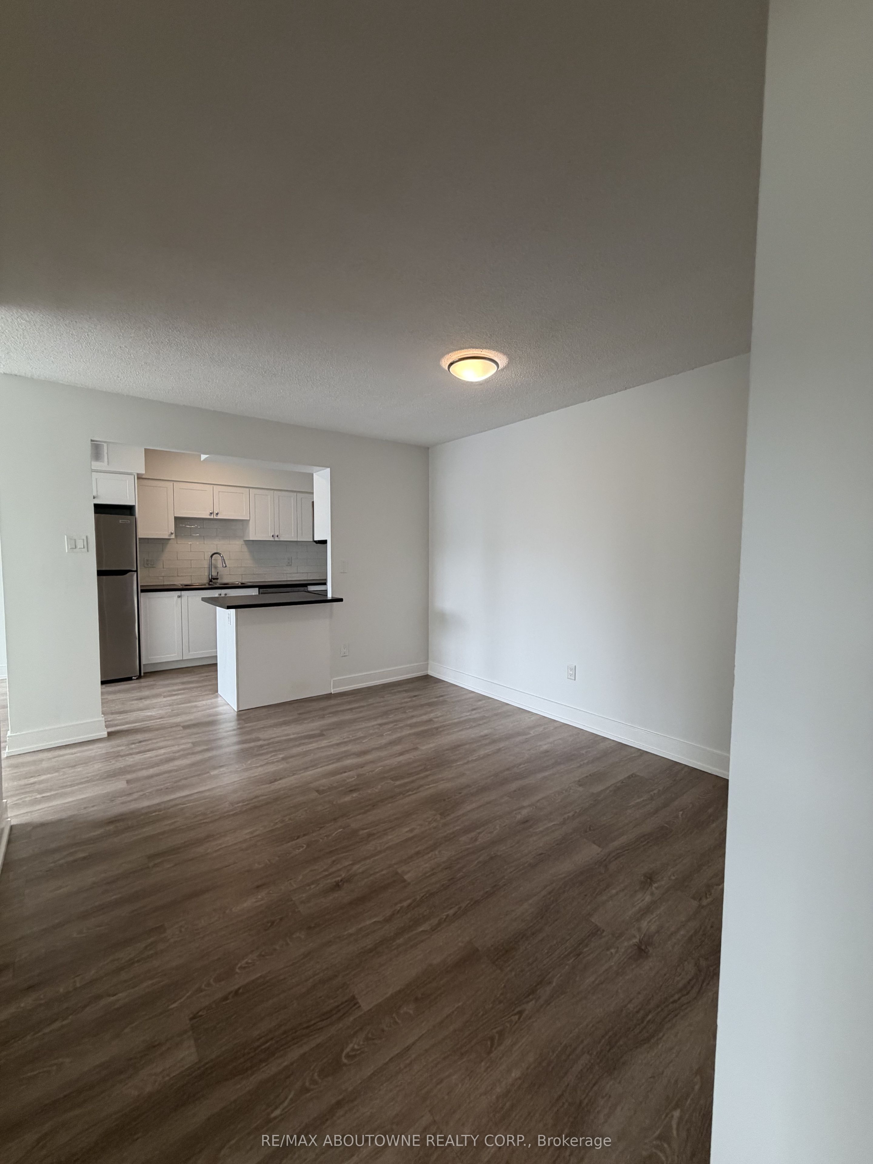Unit 602 - 145 Wellington Street W, Aurora 5