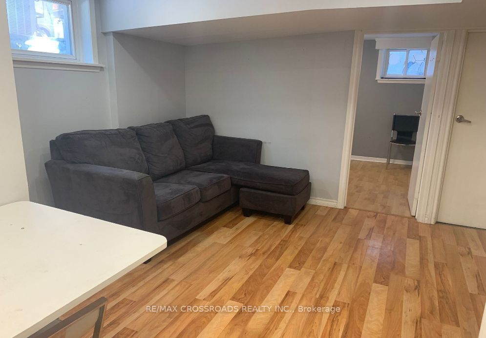 Unit 3 - 128 Major Mackenzie Drive E, Richmond Hill 5