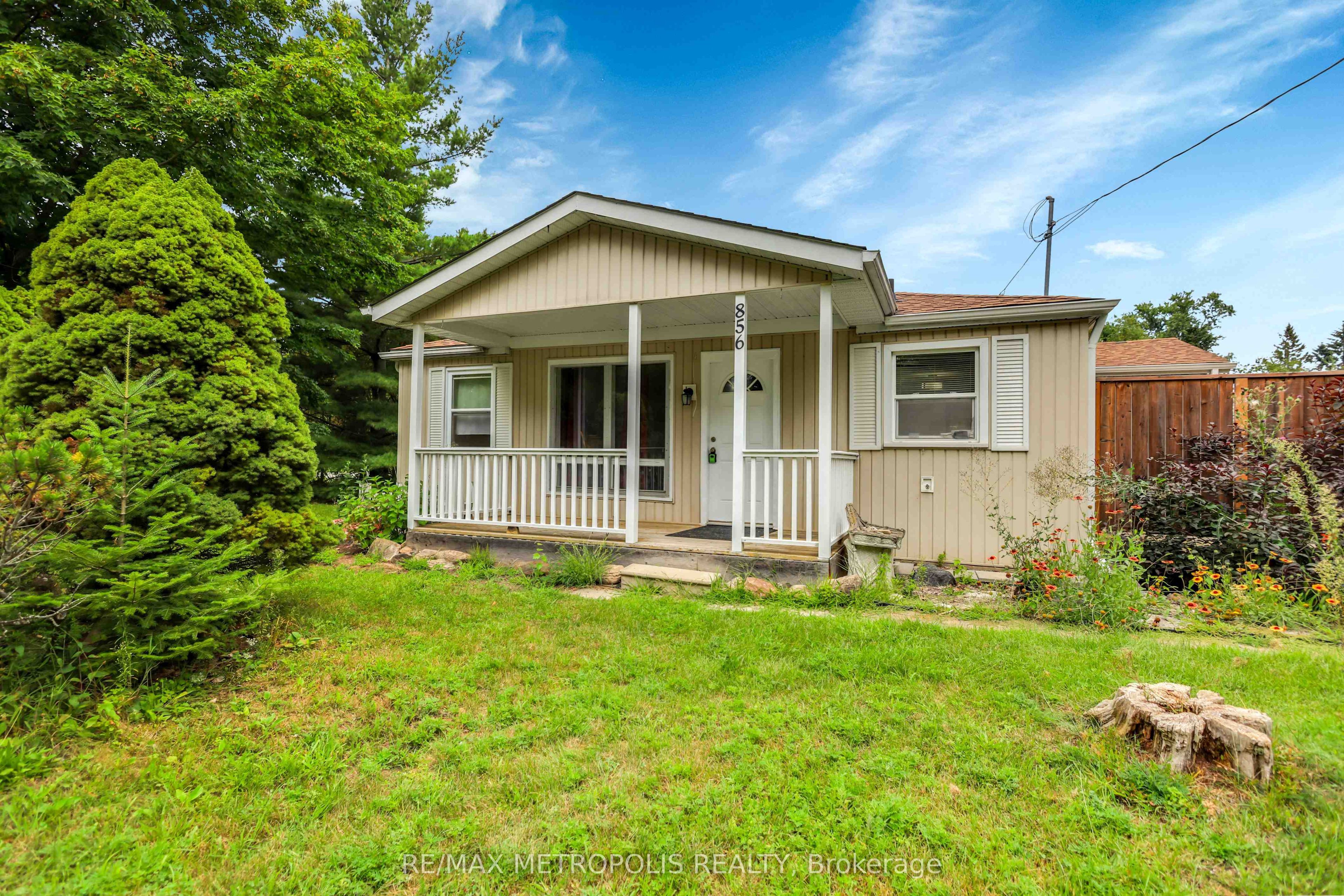 856 Central Avenue, Innisfil 1