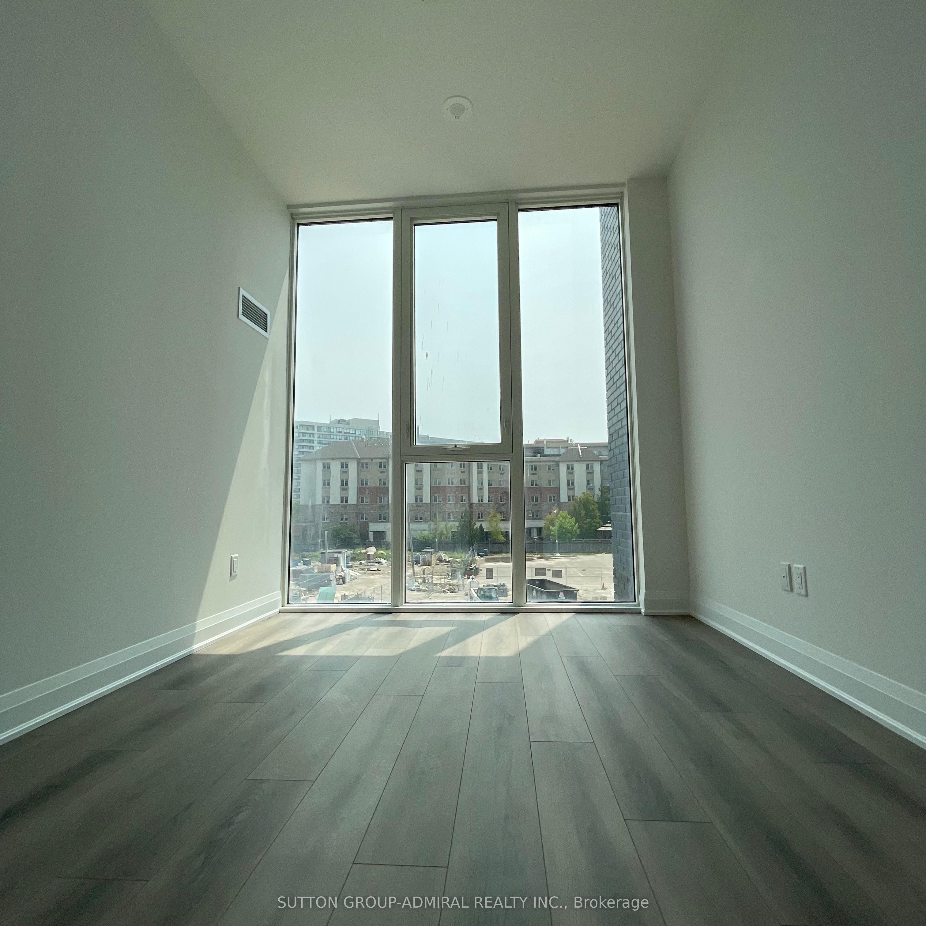 Unit 201 - 10 Gatineau Drive, Vaughan 4