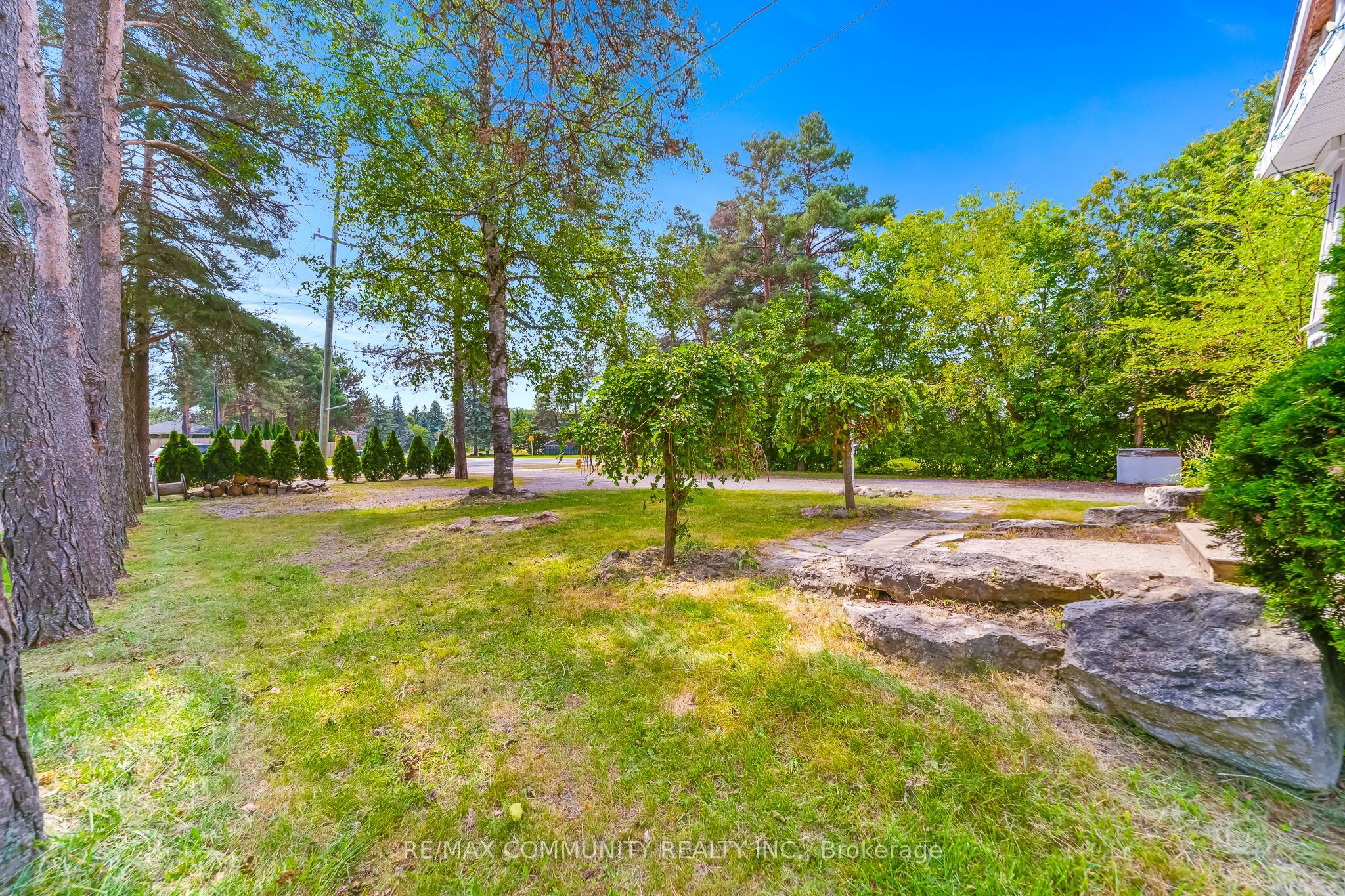 5154 Aurora Road, Whitchurch-Stouffville 4