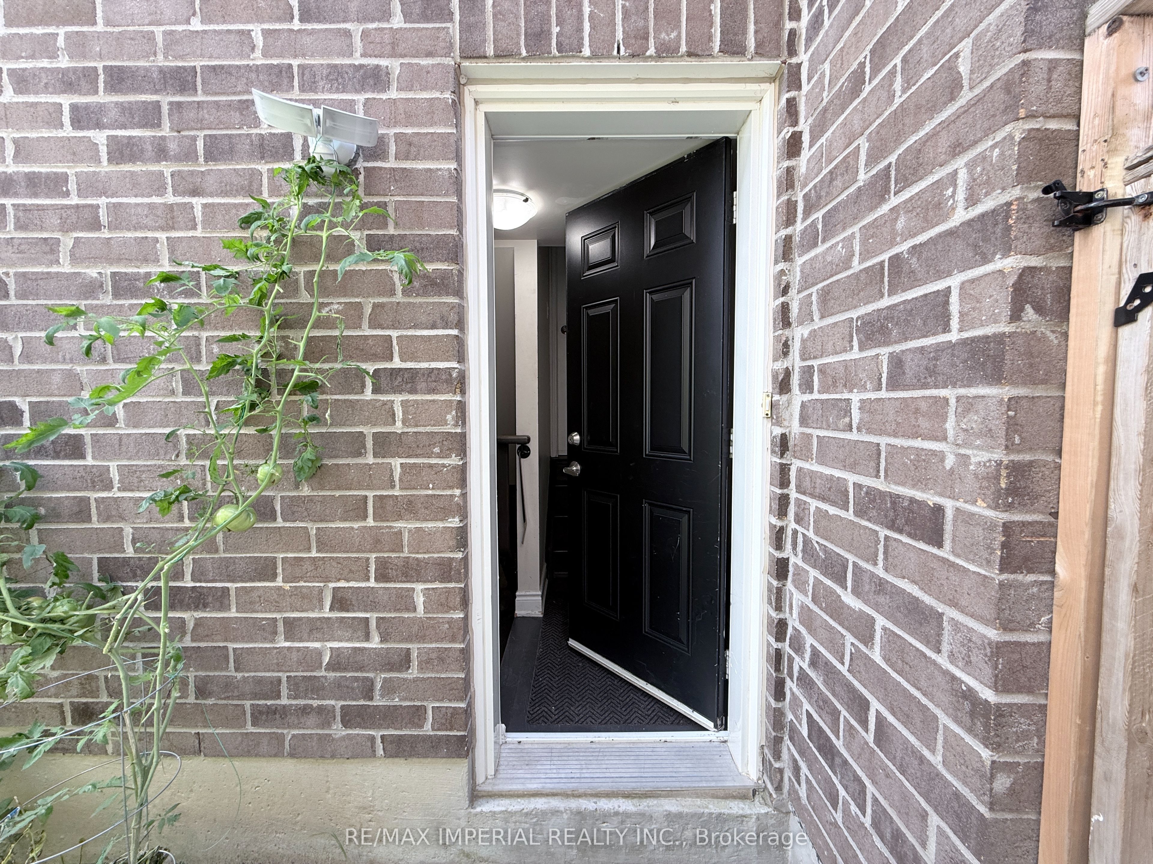 Unit BSMT - 179 Chelsea Crescent, Bradford West Gwillimbury 5