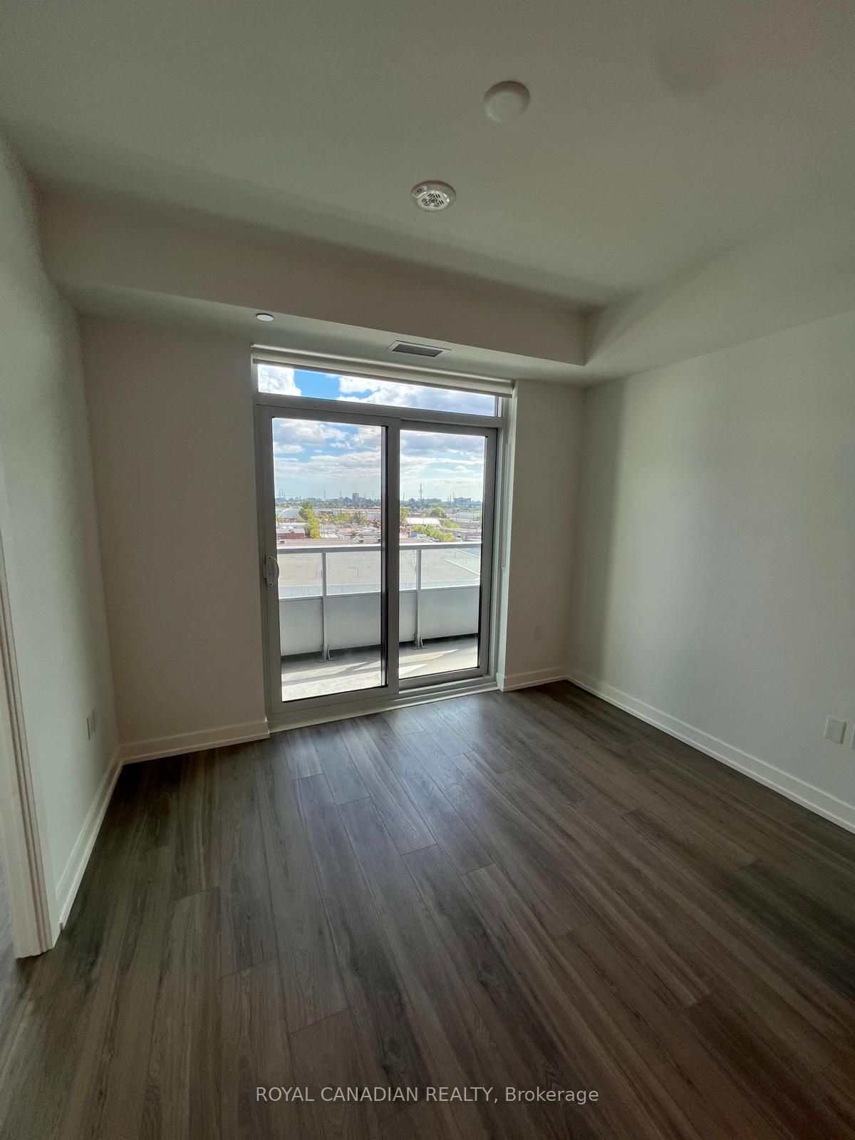 Unit 613 - 21 Meadowvale Road, Vaughan 4