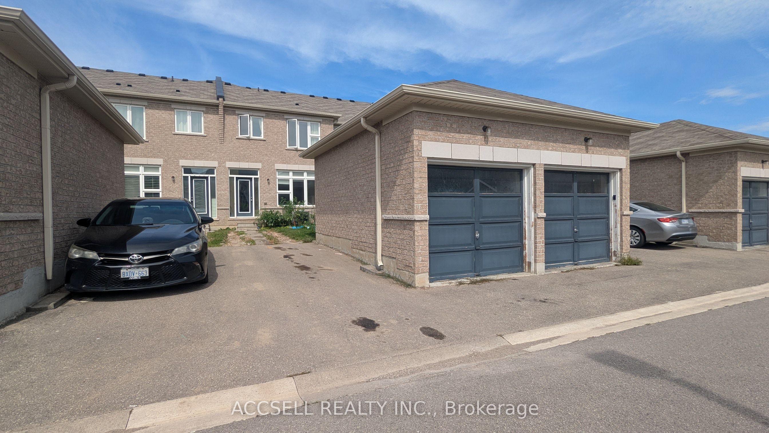 223 South Unionville Avenue, Markham 3