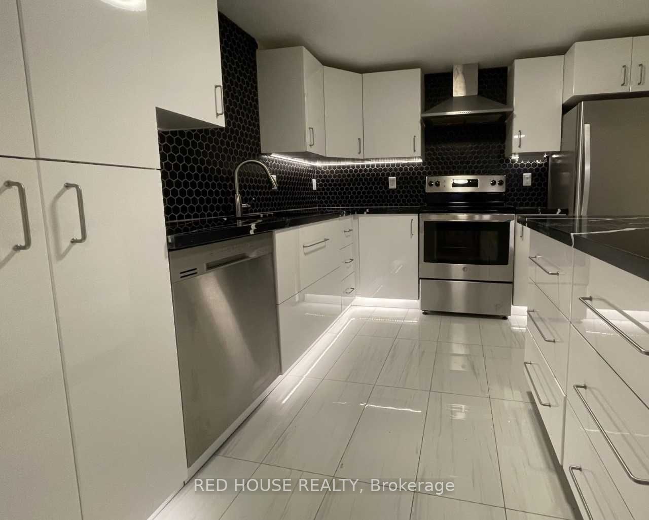 Unit Lower - 69 Simpson Road, Newmarket 2
