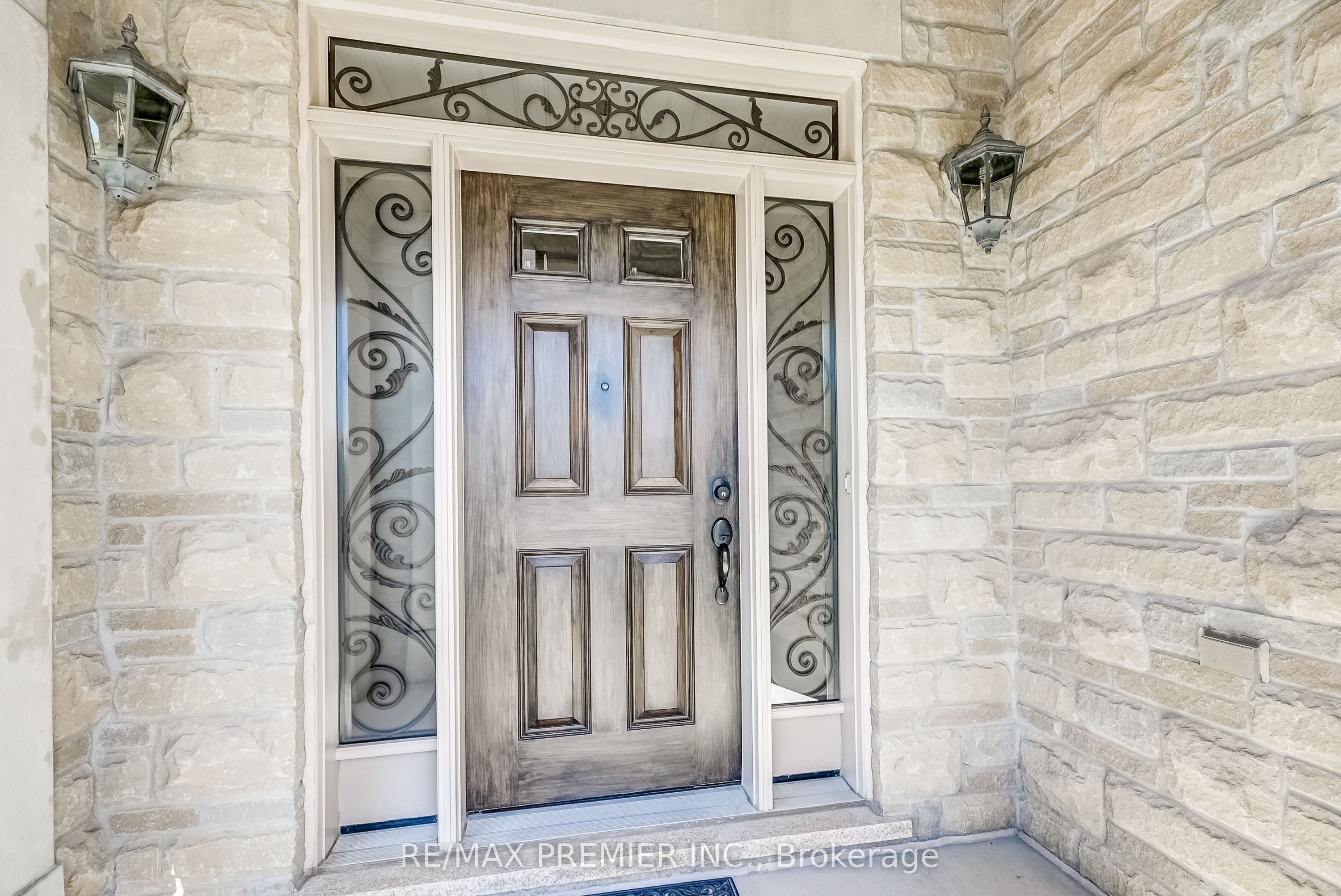 246 Hansard Drive, Vaughan 3