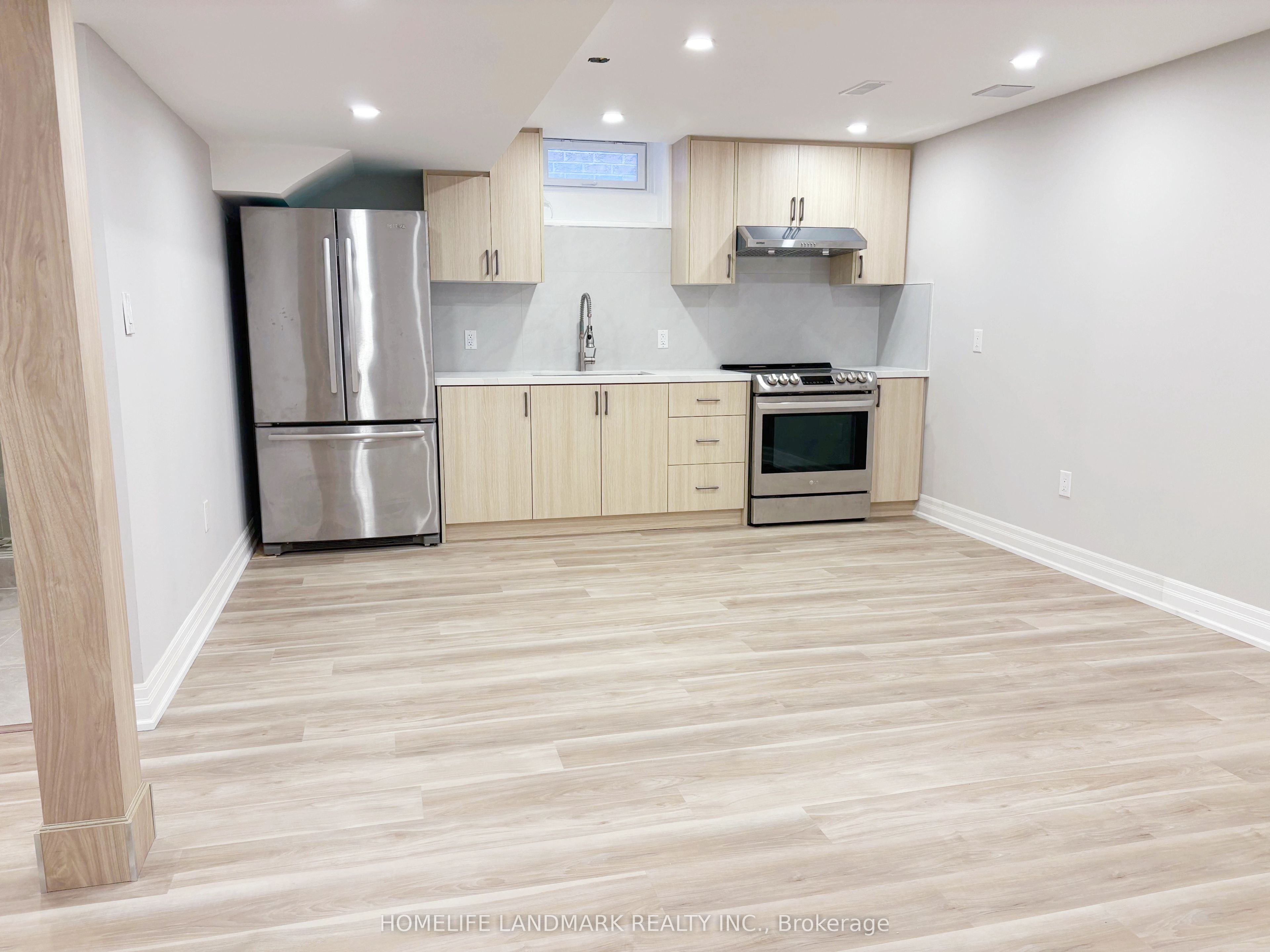 18 Halldorson Avenue, Aurora 3