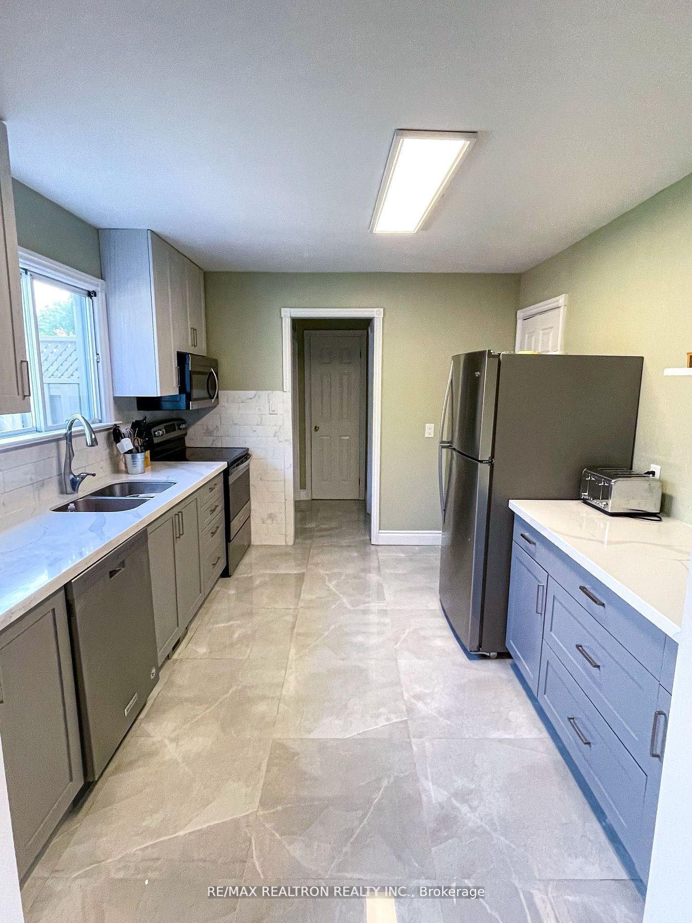 298 Glenwoods Avenue, Georgina 5