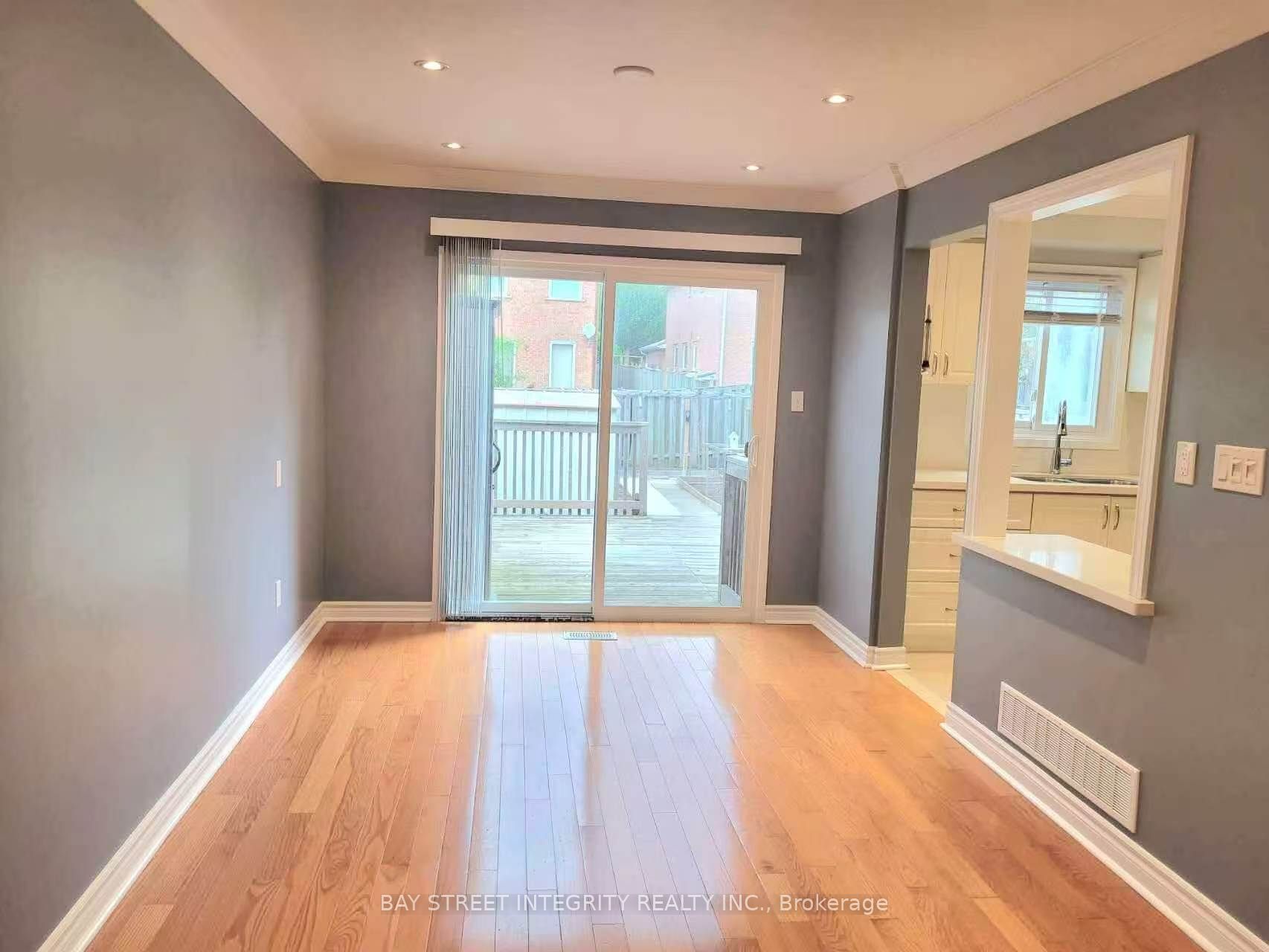 22 Dunbar Crescent, Markham 2