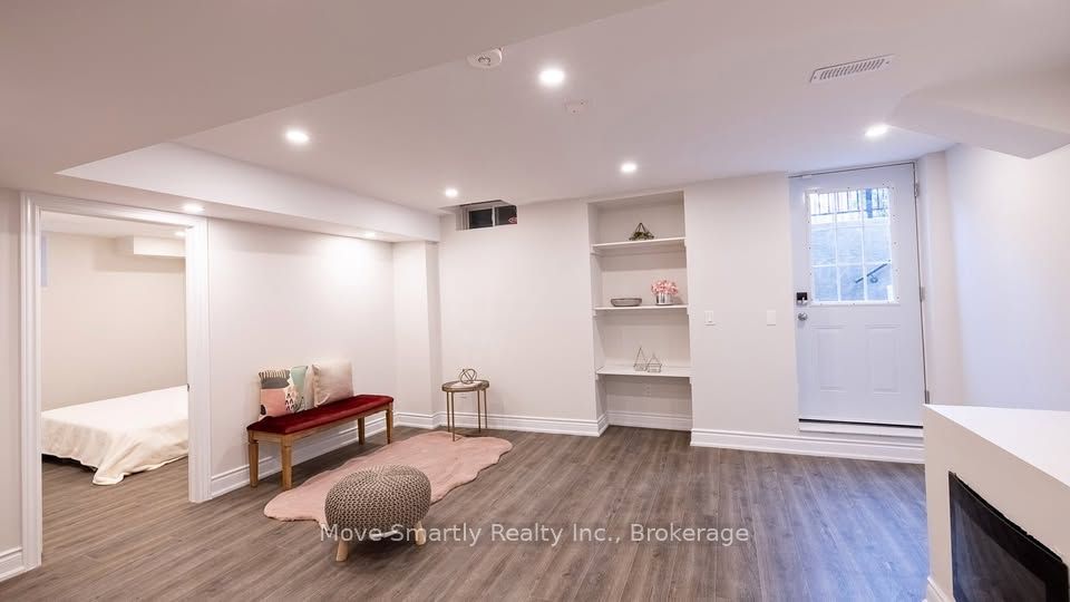 Unit Lower - 131 Bentwood Crescent, Vaughan 2