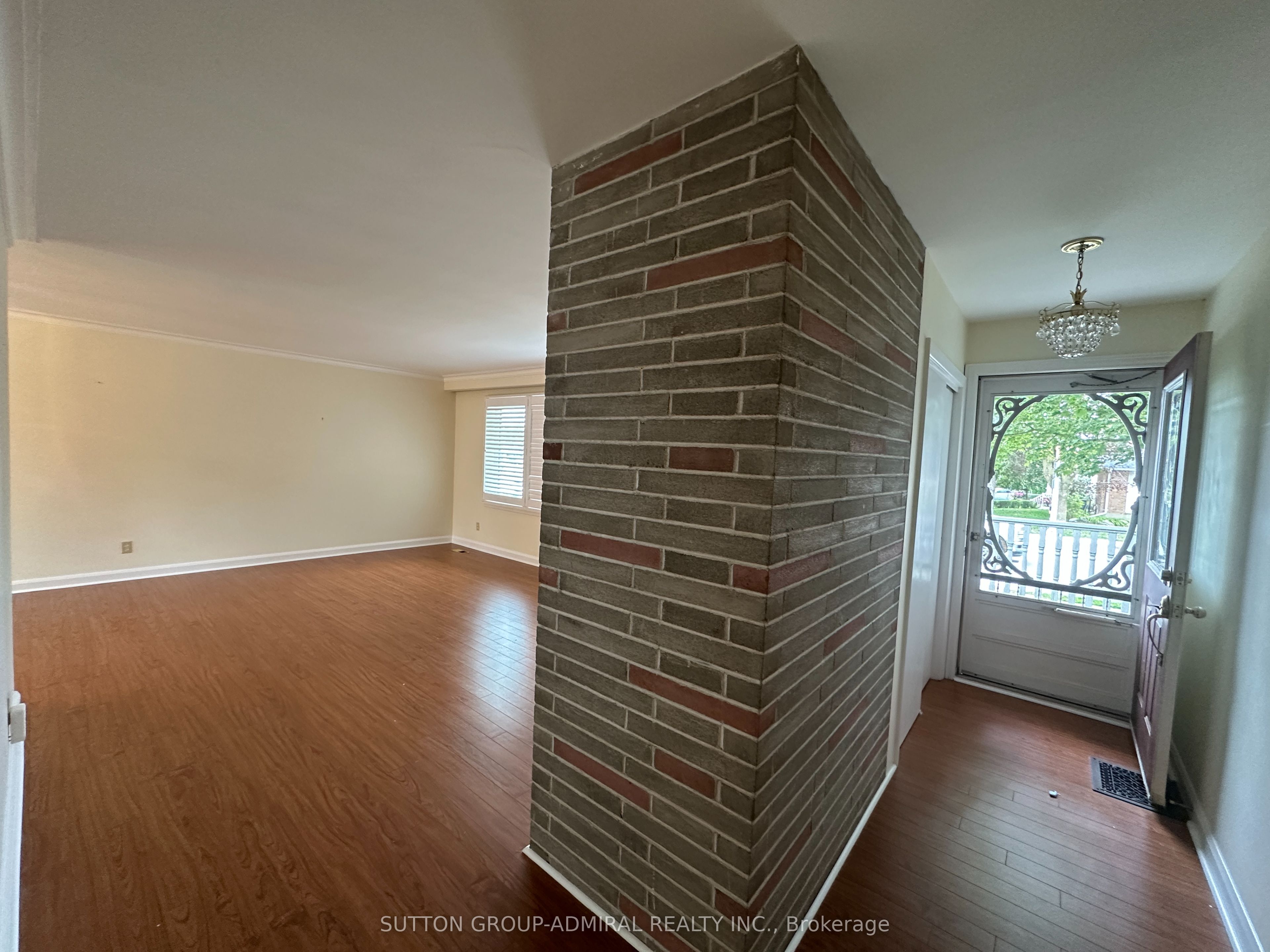 94 Queen Street S, New Tecumseth 4