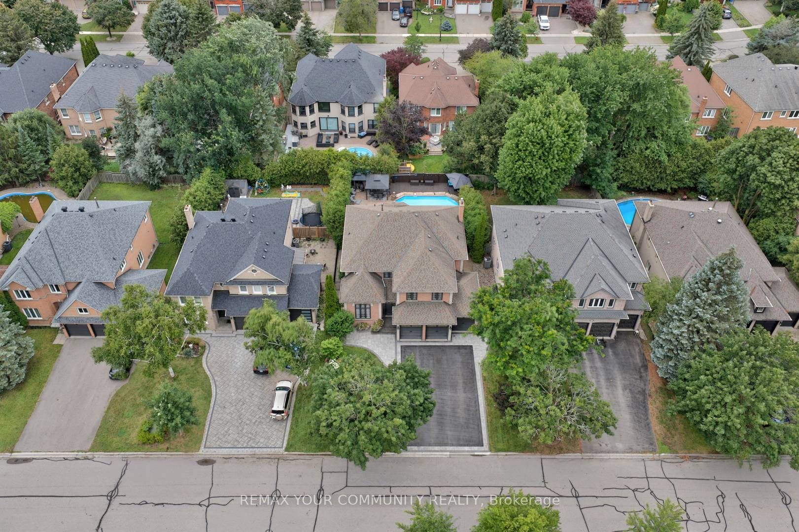 786 Exceller Circle, Newmarket 4
