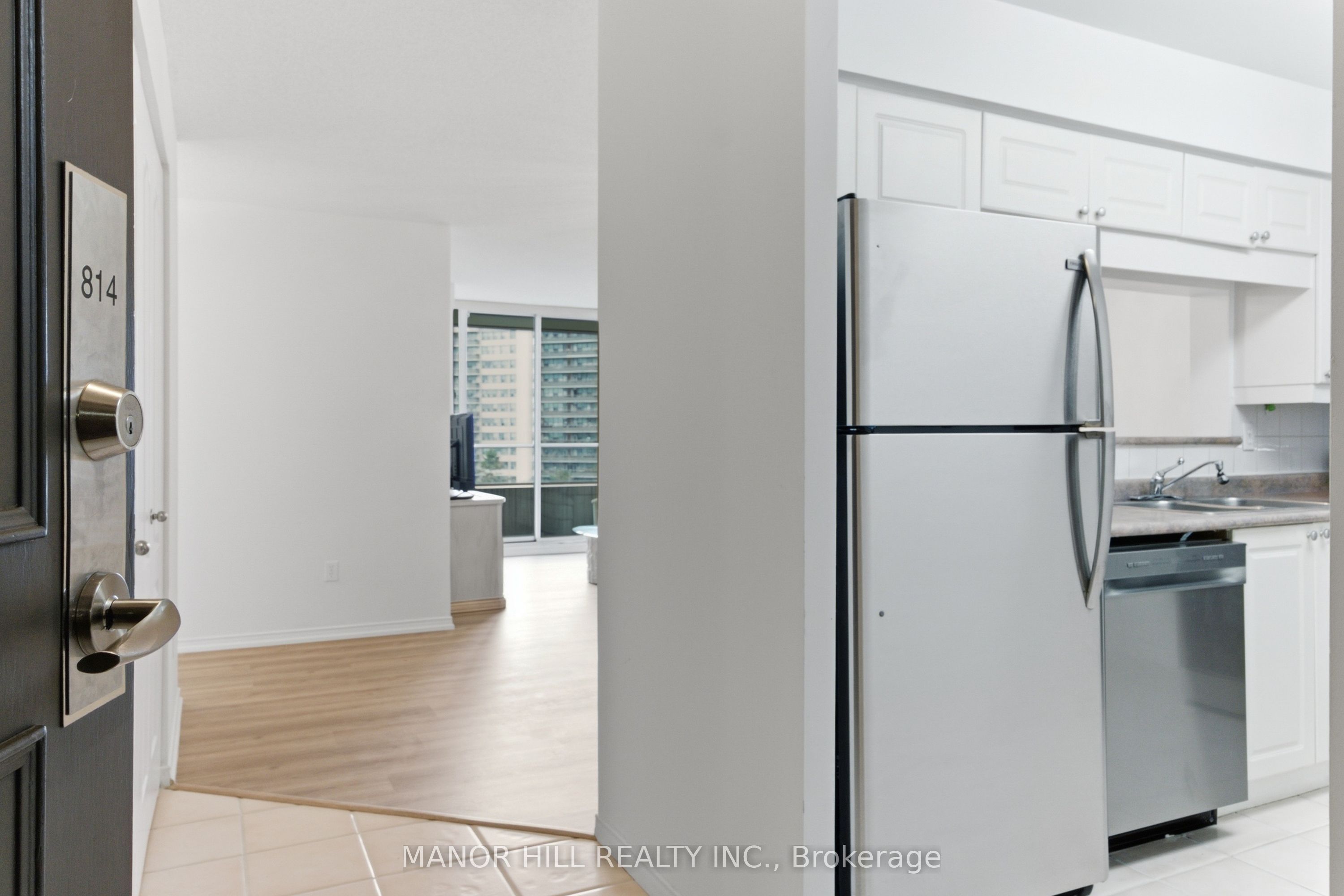 Unit 814 - 11 Townsgate Drive, Vaughan 5