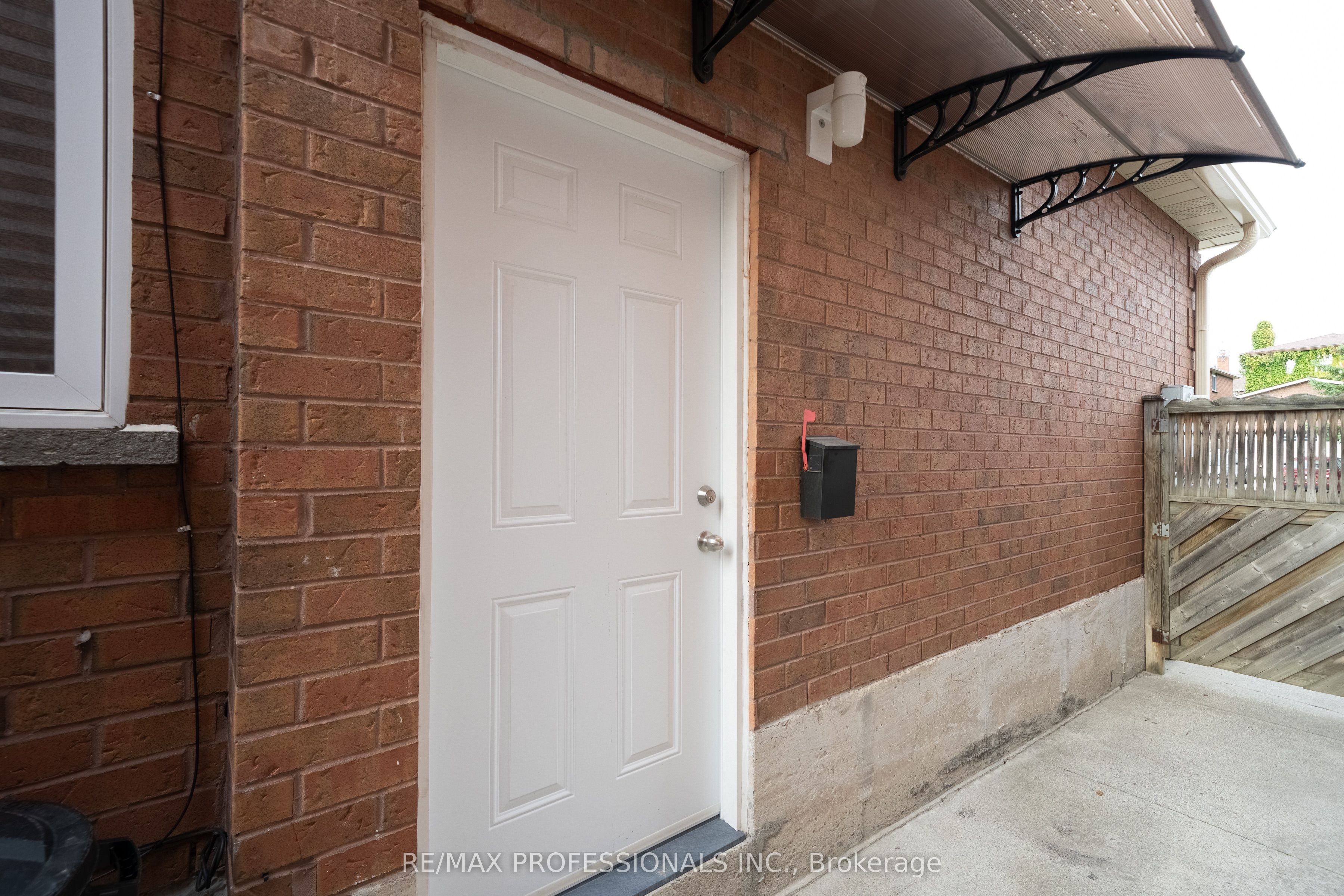 Unit Lower Suite - 24 Keefer Court, Vaughan 3