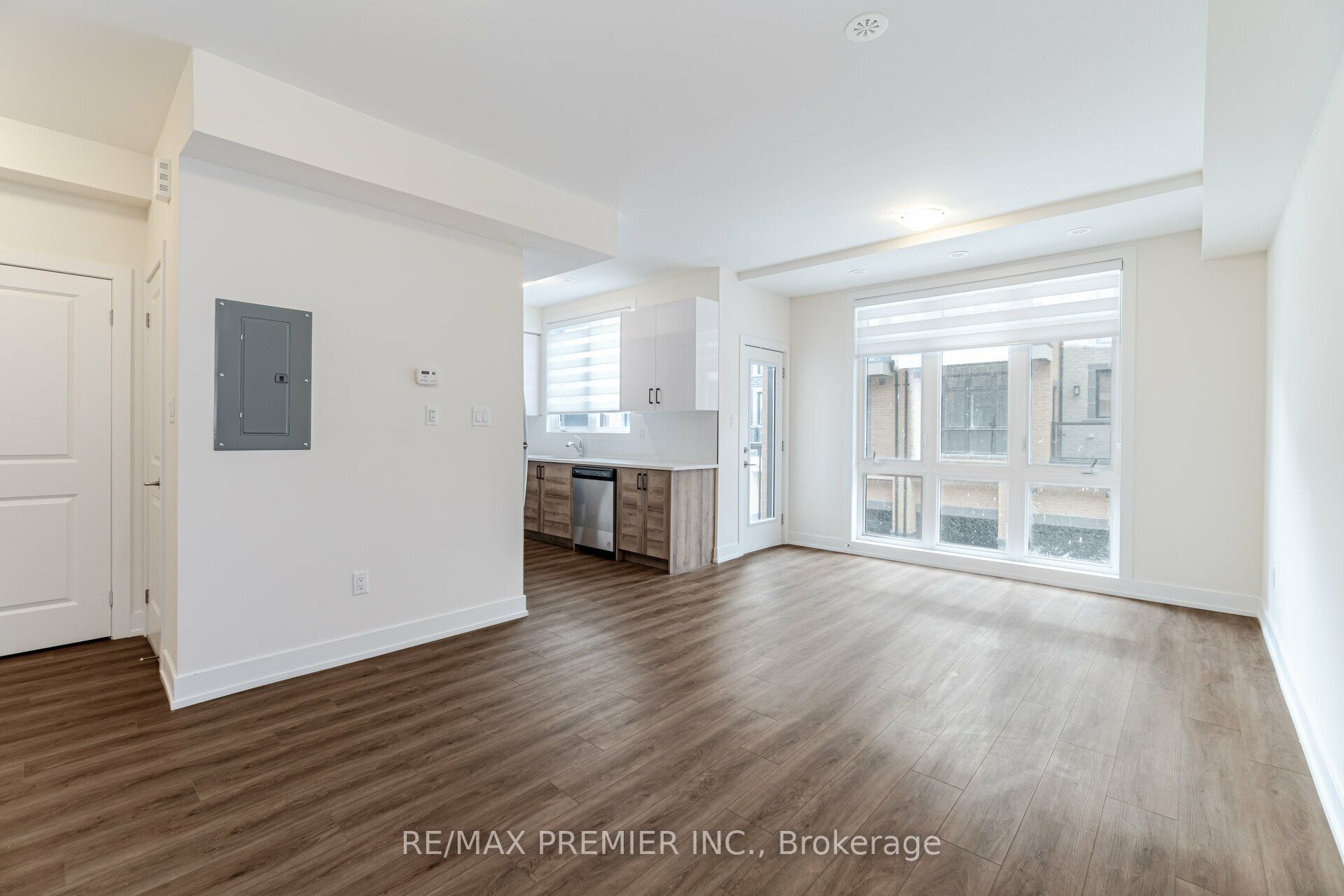 Unit 2 (279) - 12860 Yonge Street, Richmond Hill 4