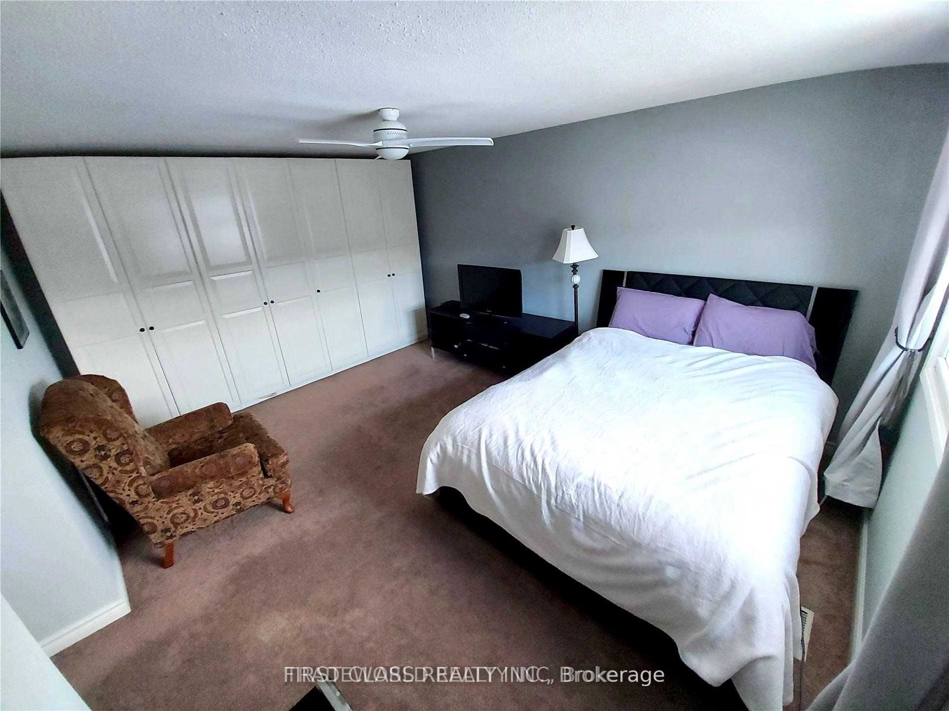 Unit 1 - 880 Leslie Valley Drive, Newmarket 4