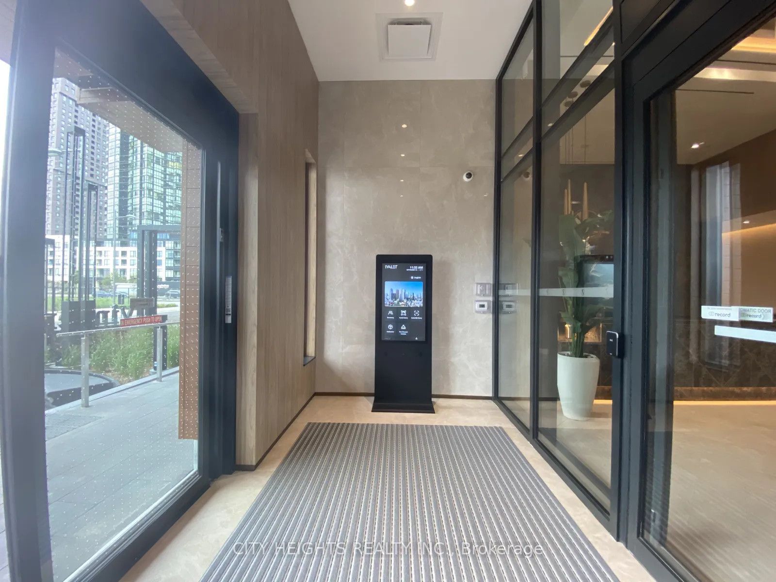 Unit 1709 - 2851 Highway 7 Road, Vaughan 3