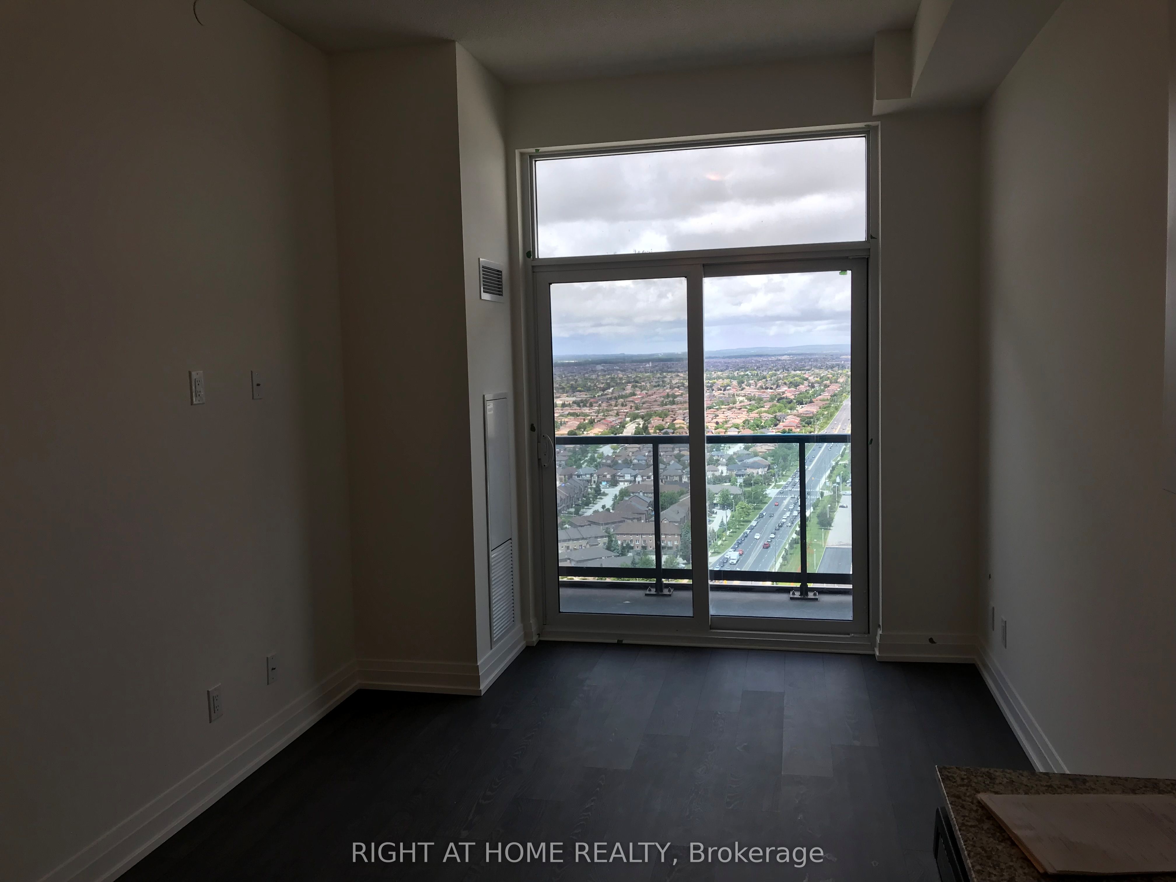 Unit 2909 - 3700 Highway 7, Vaughan 3