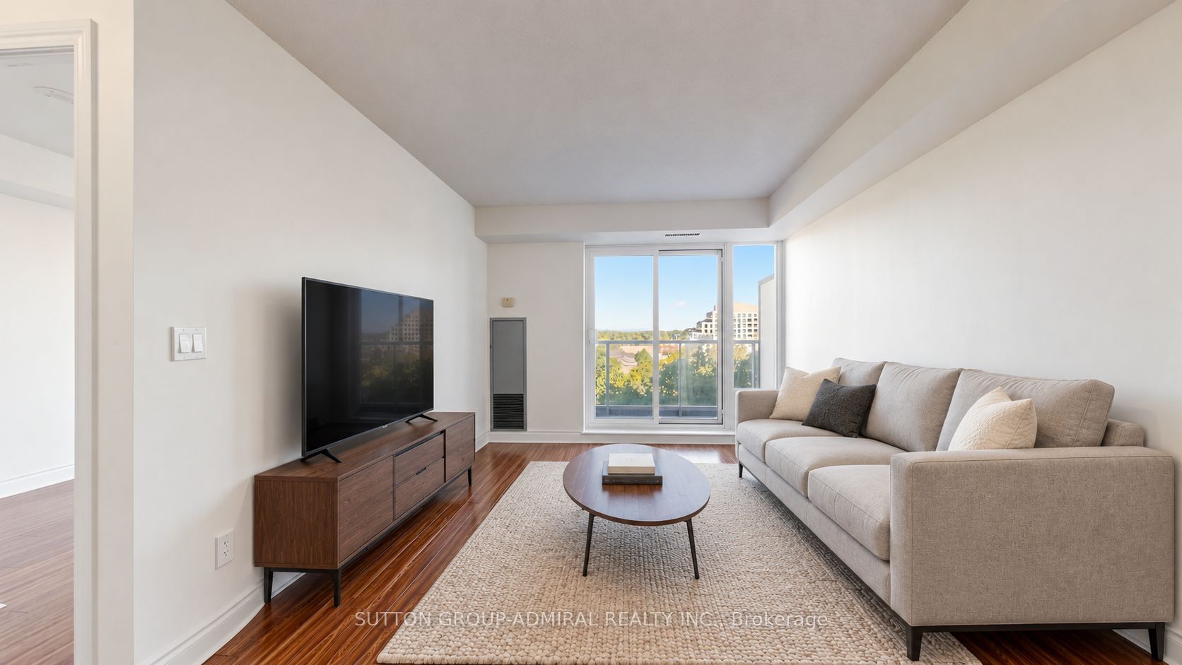Unit 806 - 7 North Park Road, Vaughan 2