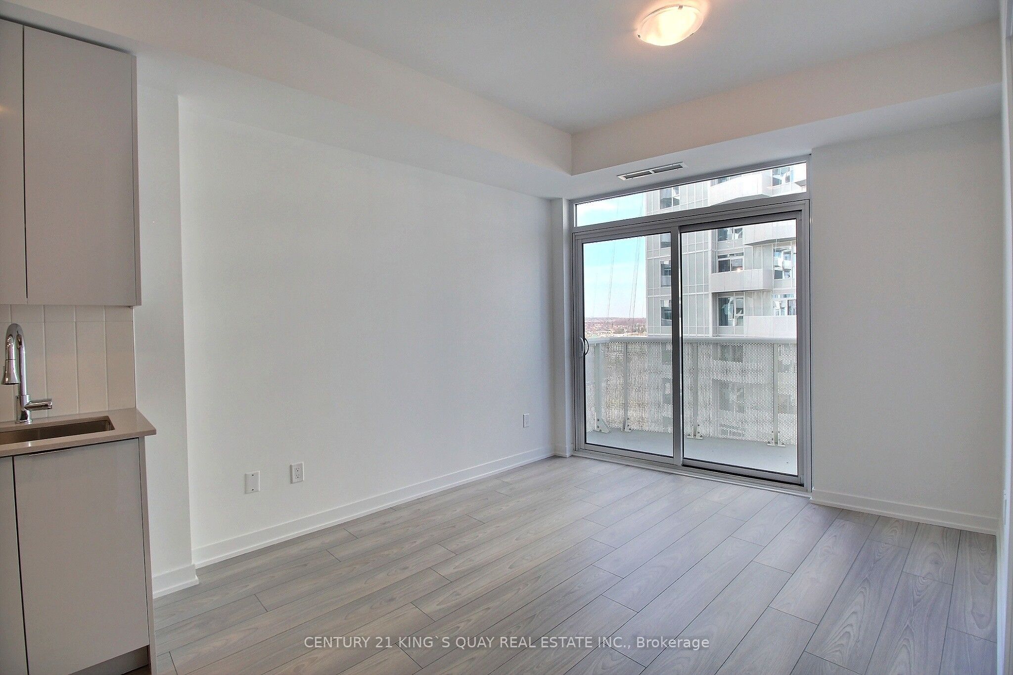 Unit 1416 - 10 Abeja Street, Vaughan 2