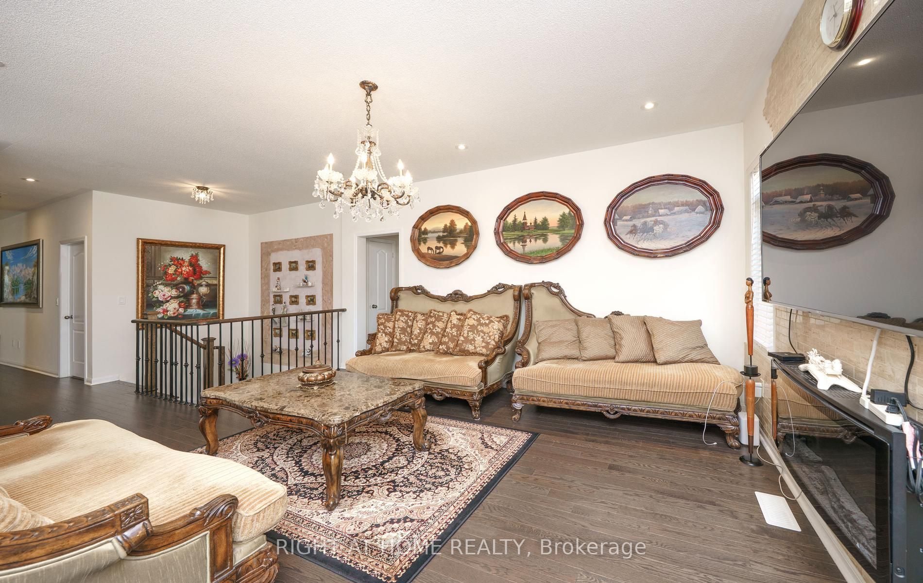2 Cliff Thompson Court, Georgina 5