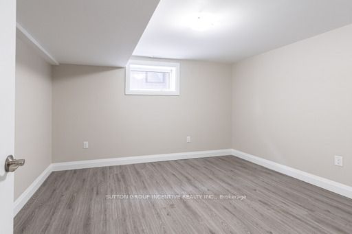 240 Wellington Street E, Barrie 5