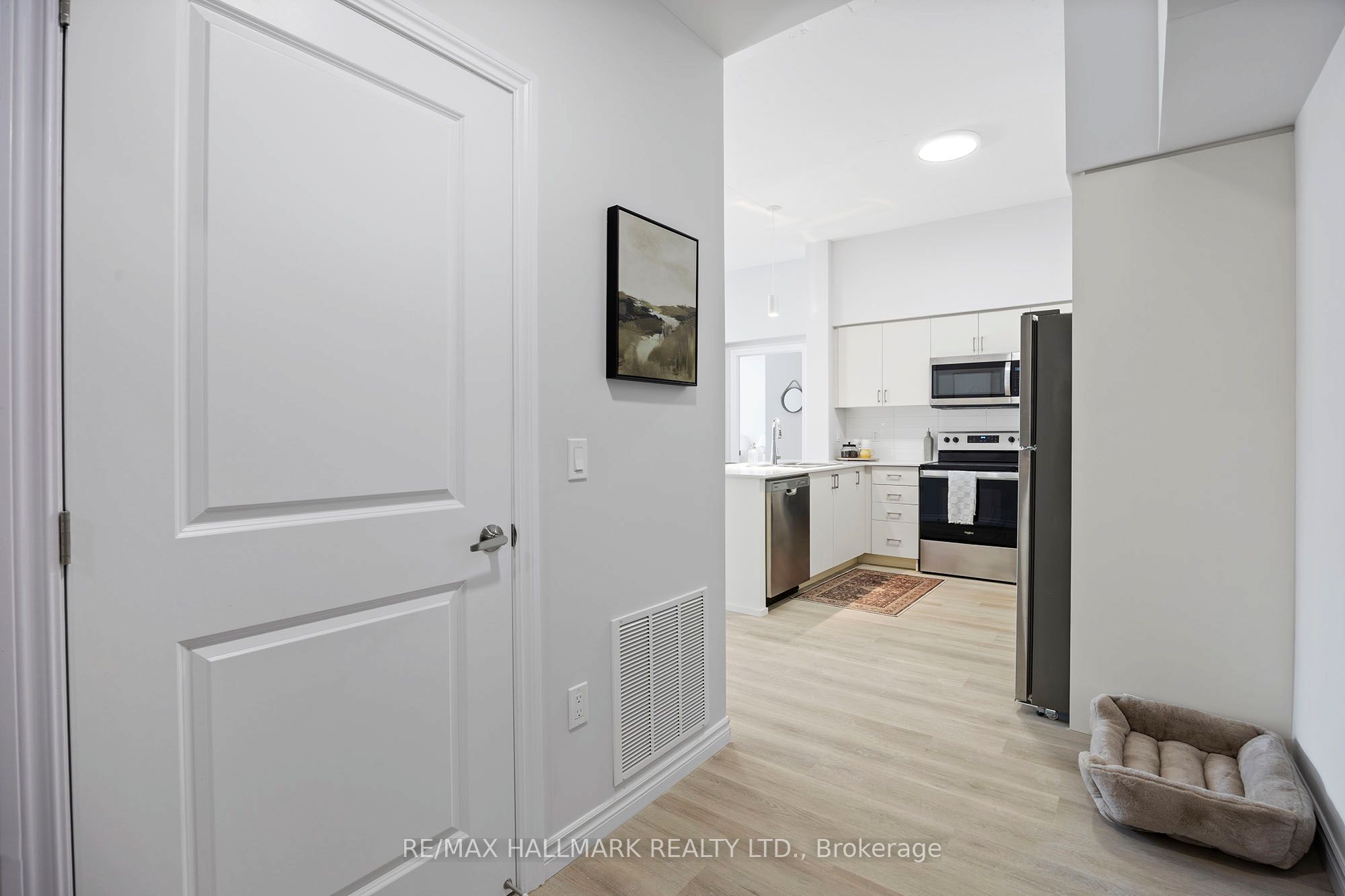 Unit 226 - 70 Dean Avenue, Barrie 3