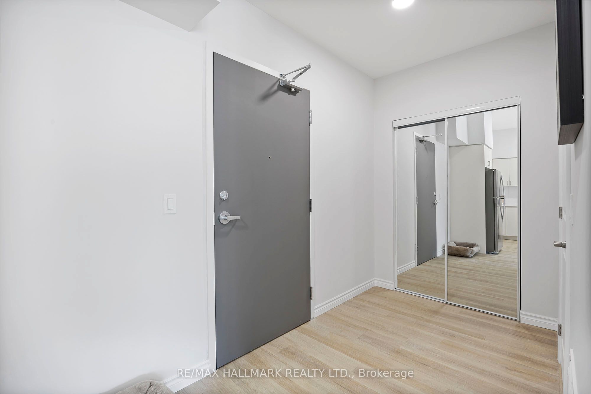 Unit 215 - 70 Dean Avenue, Barrie 2