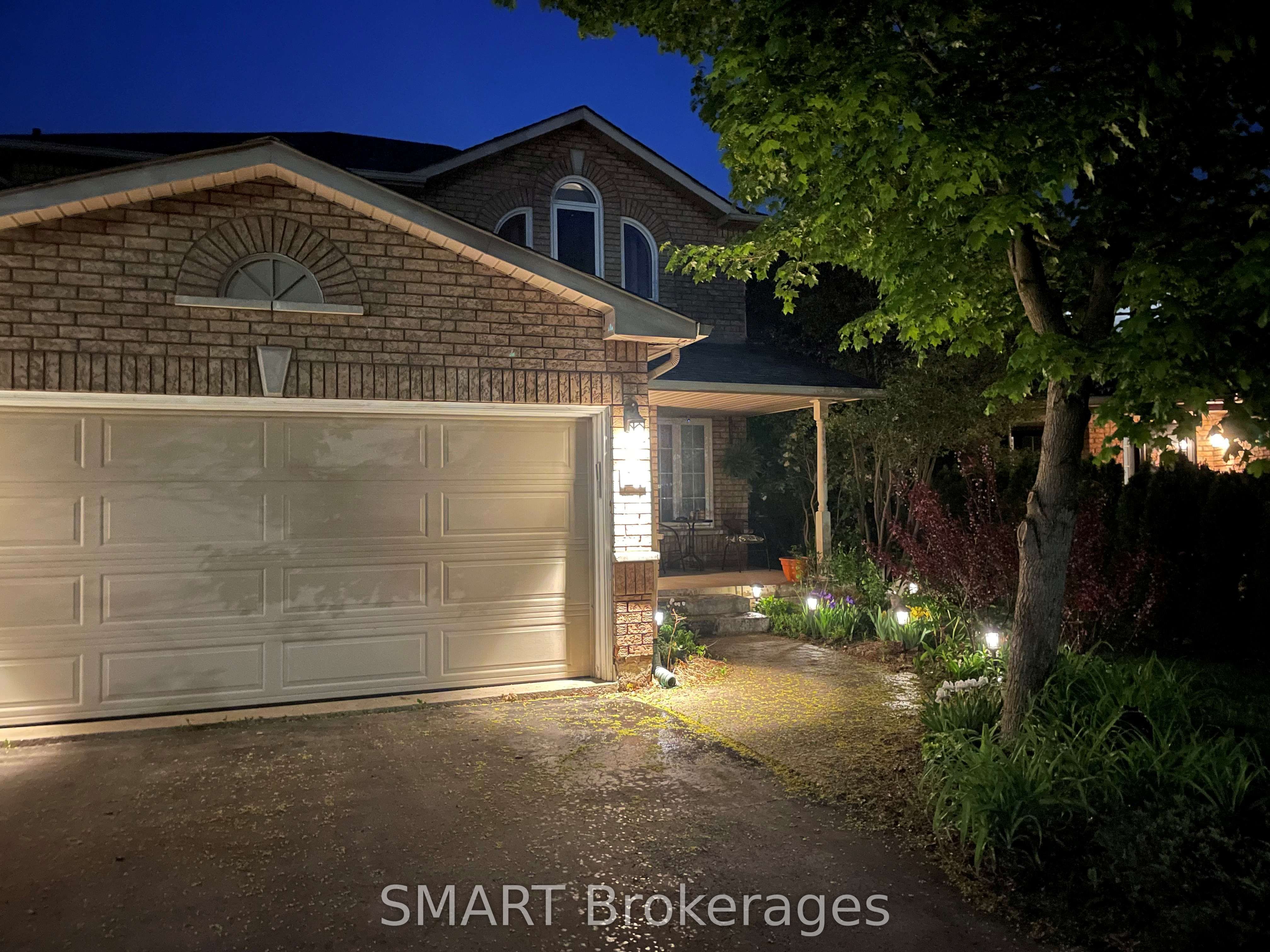 21 Nicholson Drive, Barrie 2