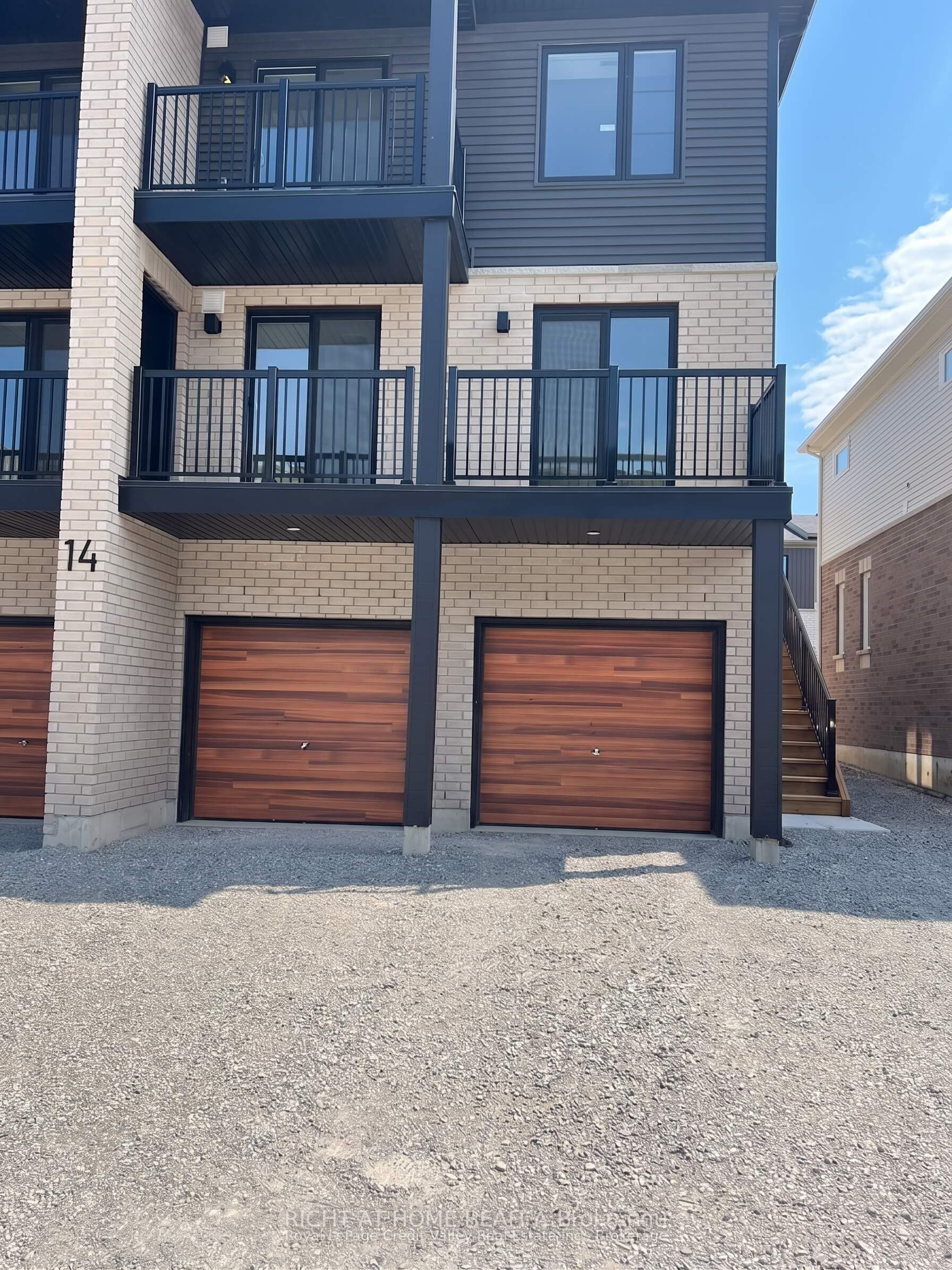 Unit 5 - 14 Wagon Lane E, Barrie 2