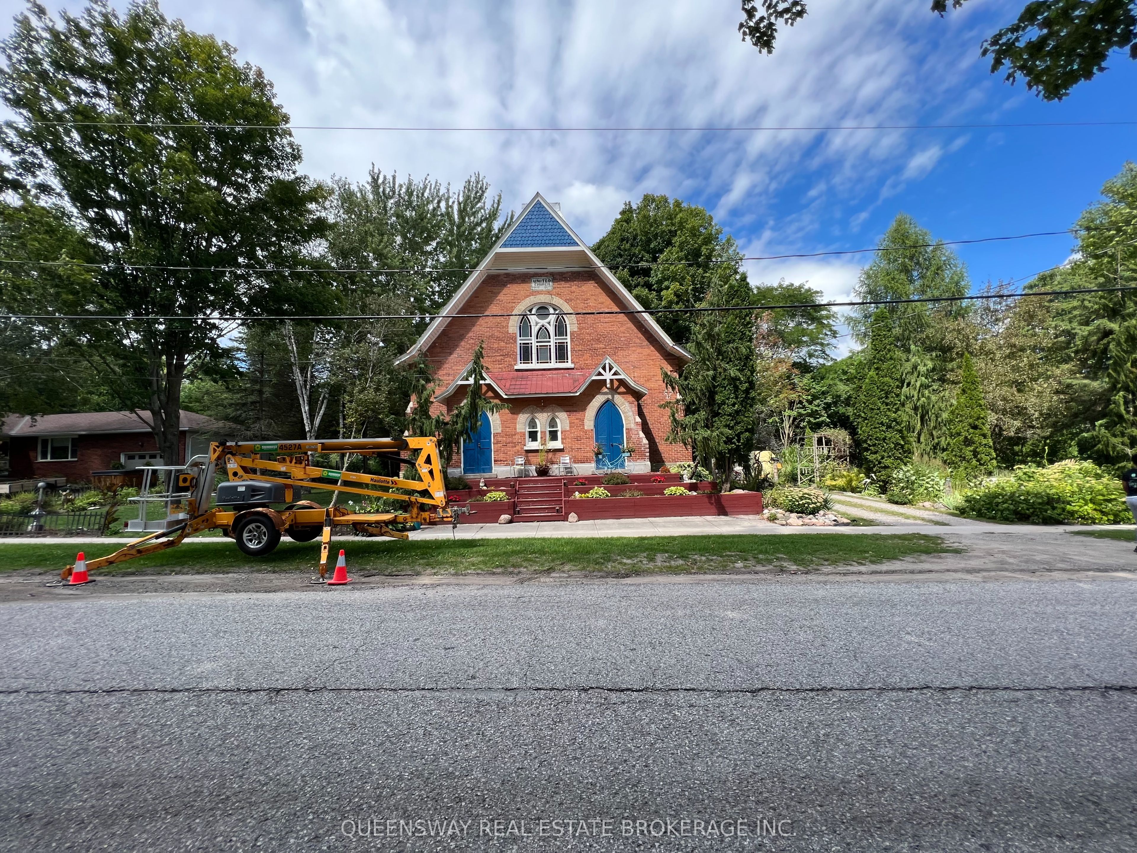 10 Mill Street W, Springwater 5