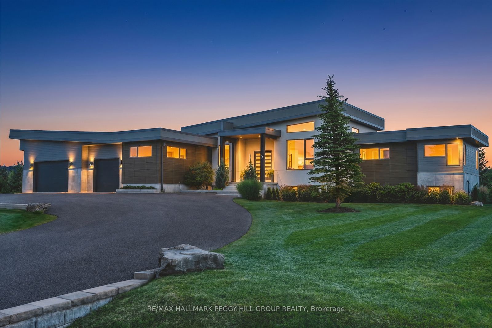 7 Meadowlark Way, Collingwood 1
