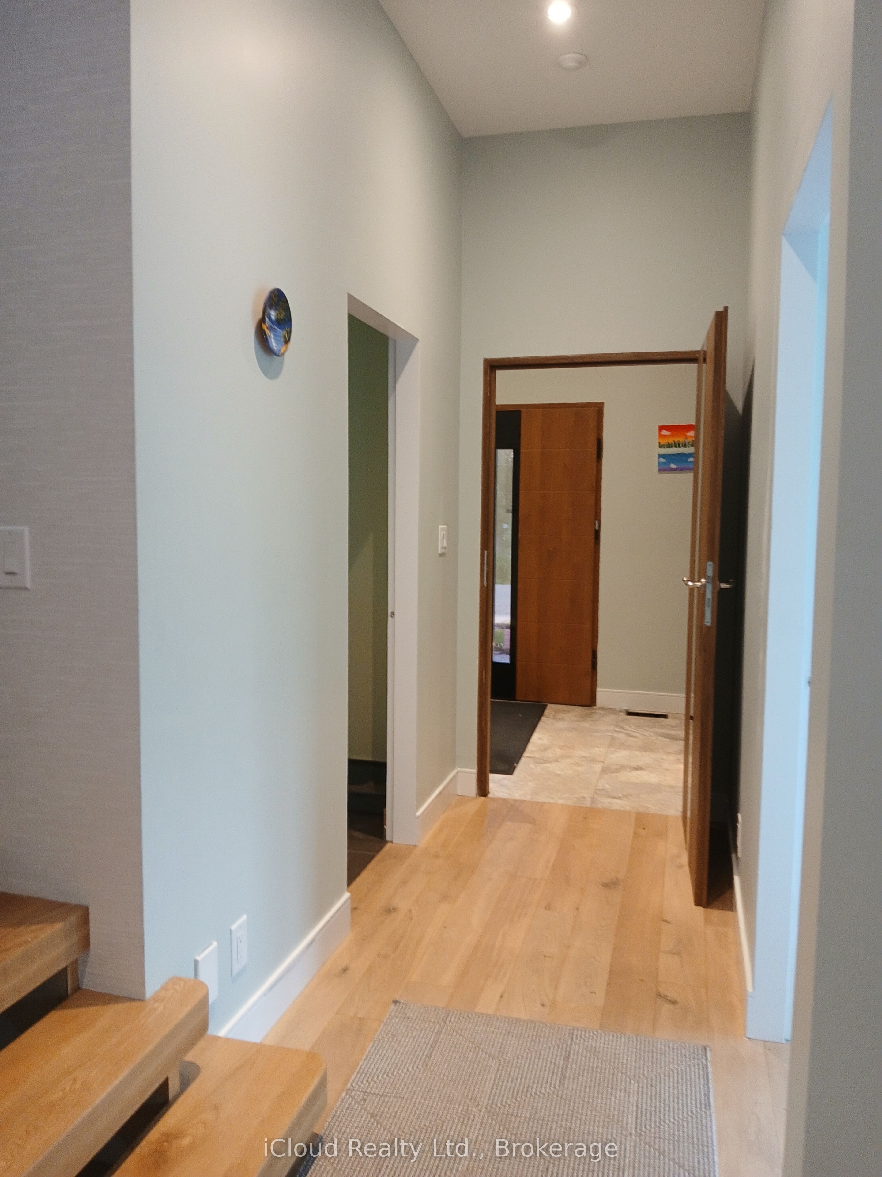 2216 Champlain Road, Tiny 3