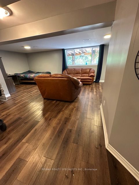 Unit LOWER - 189 Little Avenue, Barrie 4