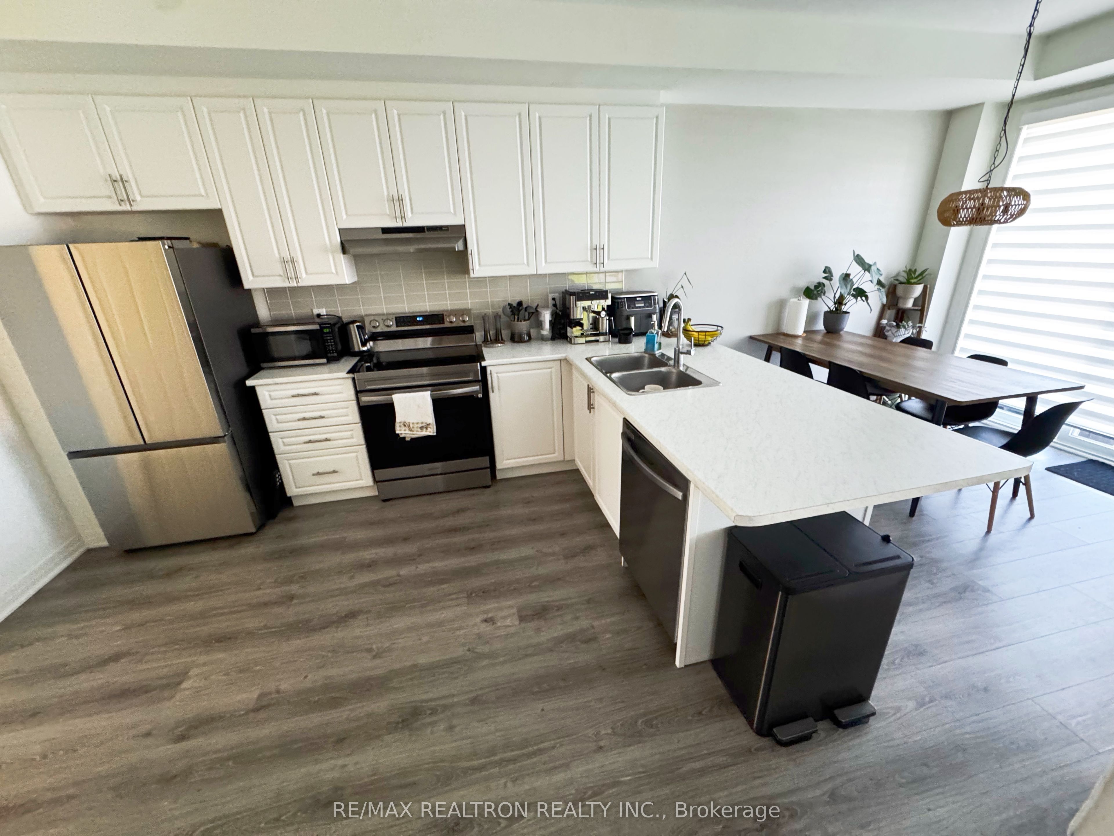 59 Sagewood Avenue, Barrie 2