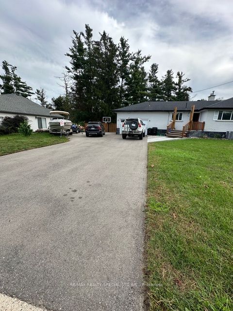 Unit UPPER - 189 Little Avenue, Barrie 2
