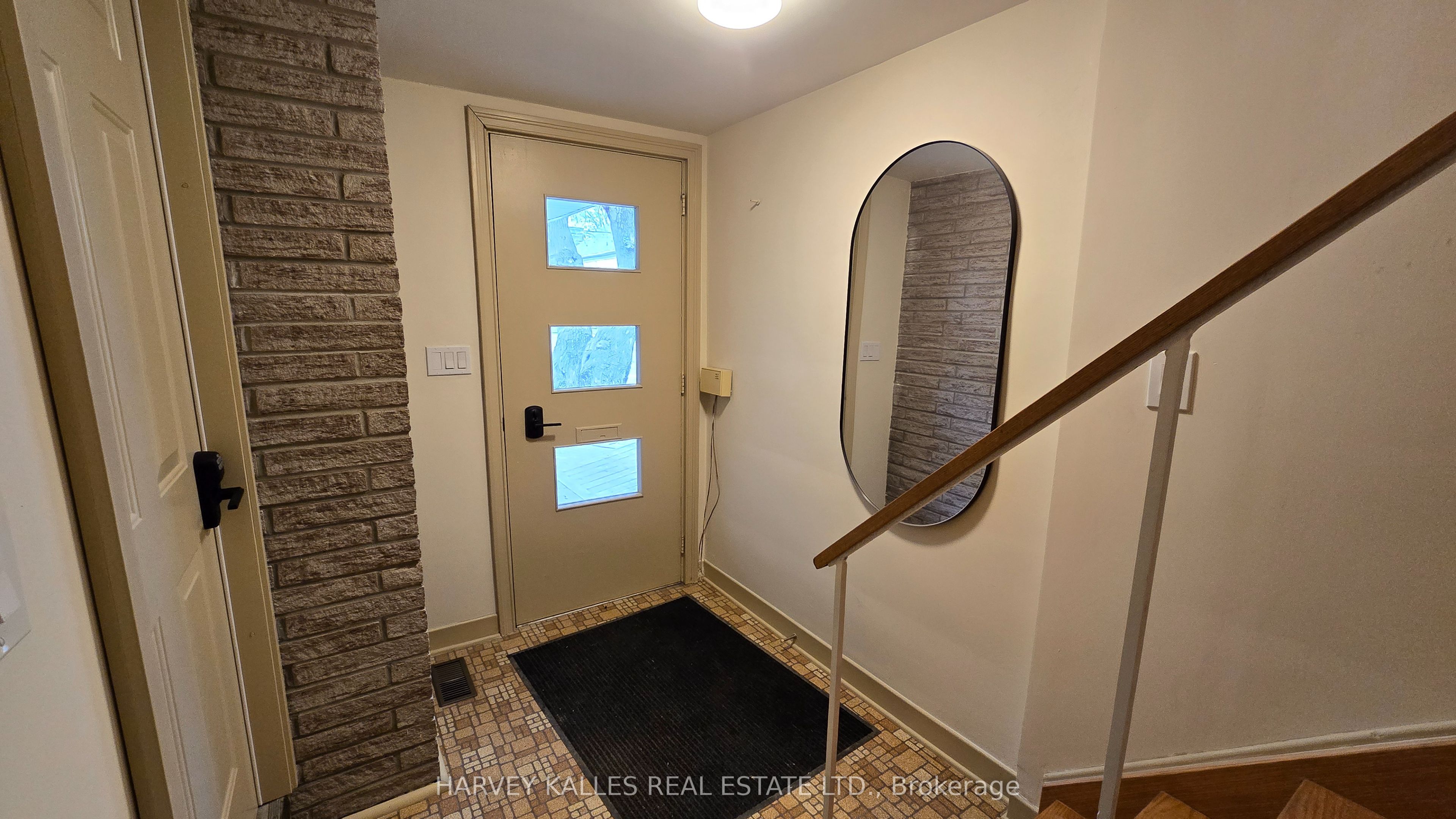 Unit Upper - 279 Cornelius Parkway, North York 5