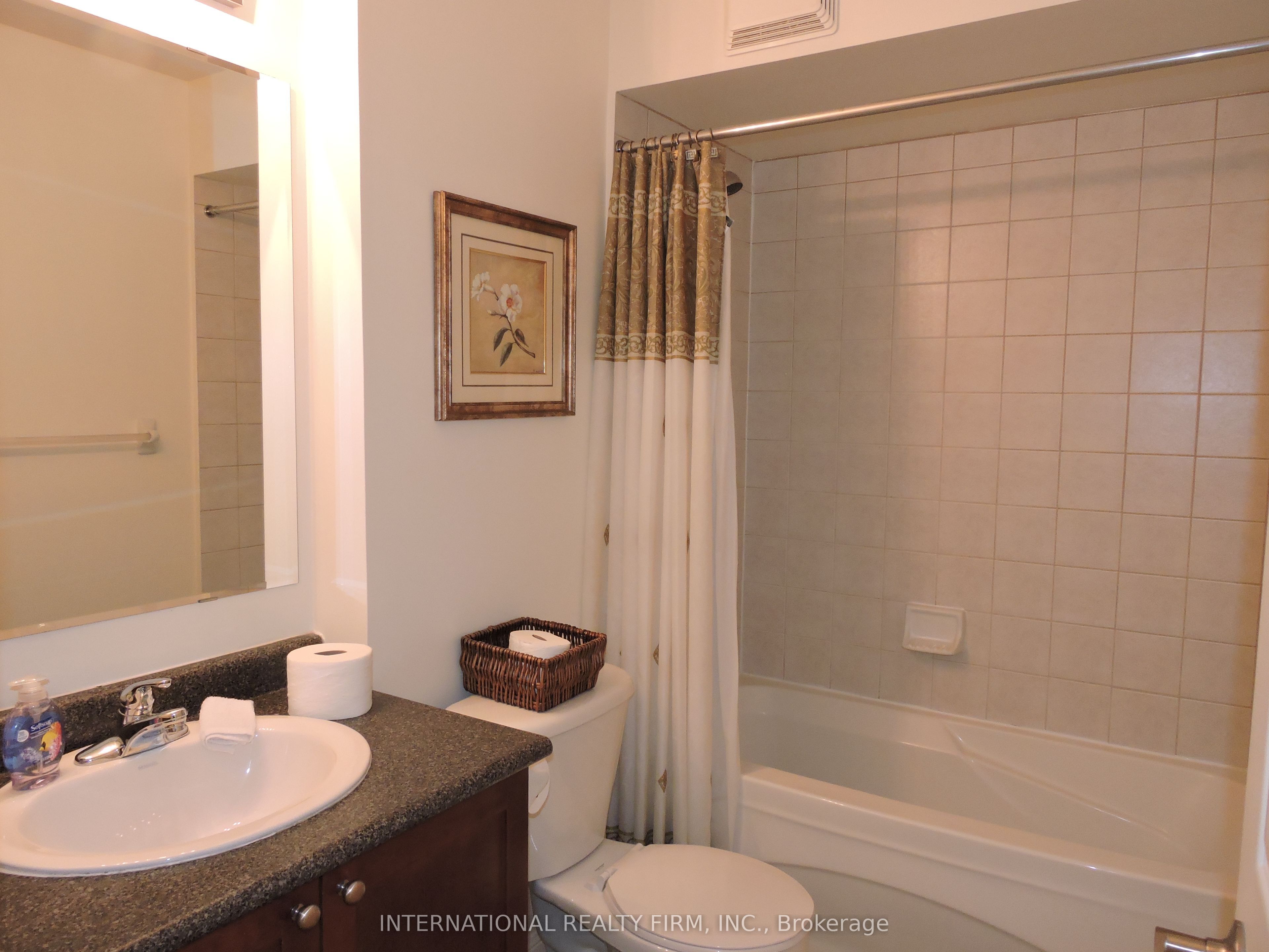 Unit 5 - 710 Neighbourhood Circle, Mississauga 4
