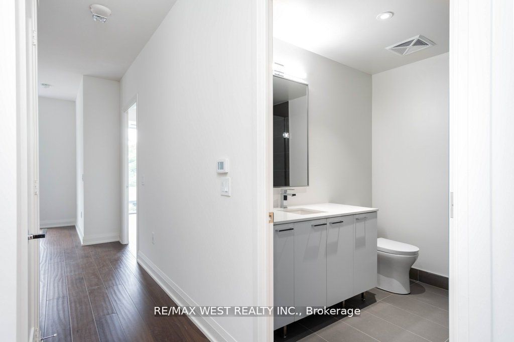 Unit 307 - 293 The Kingsway, Etobicoke 5
