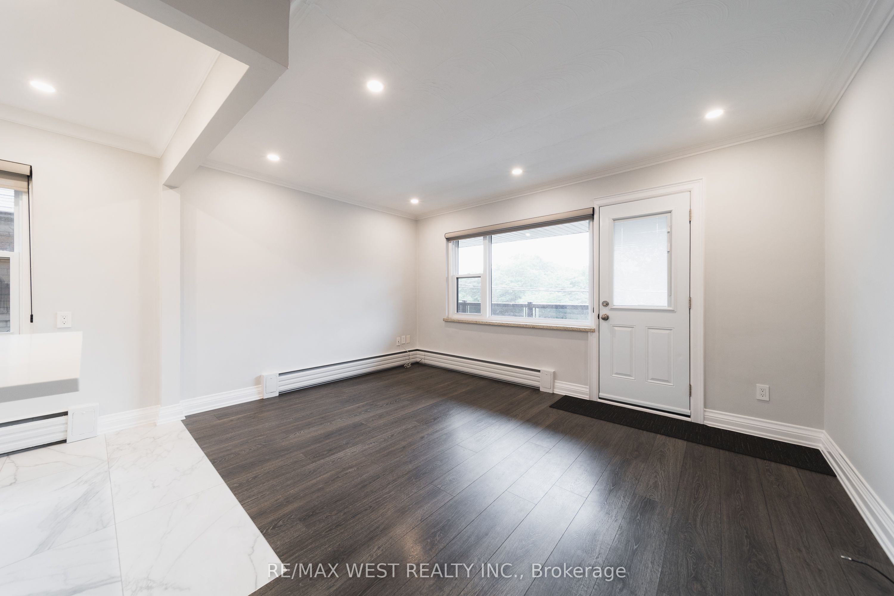 Unit 7 - 237 Melrose Street, Etobicoke 4