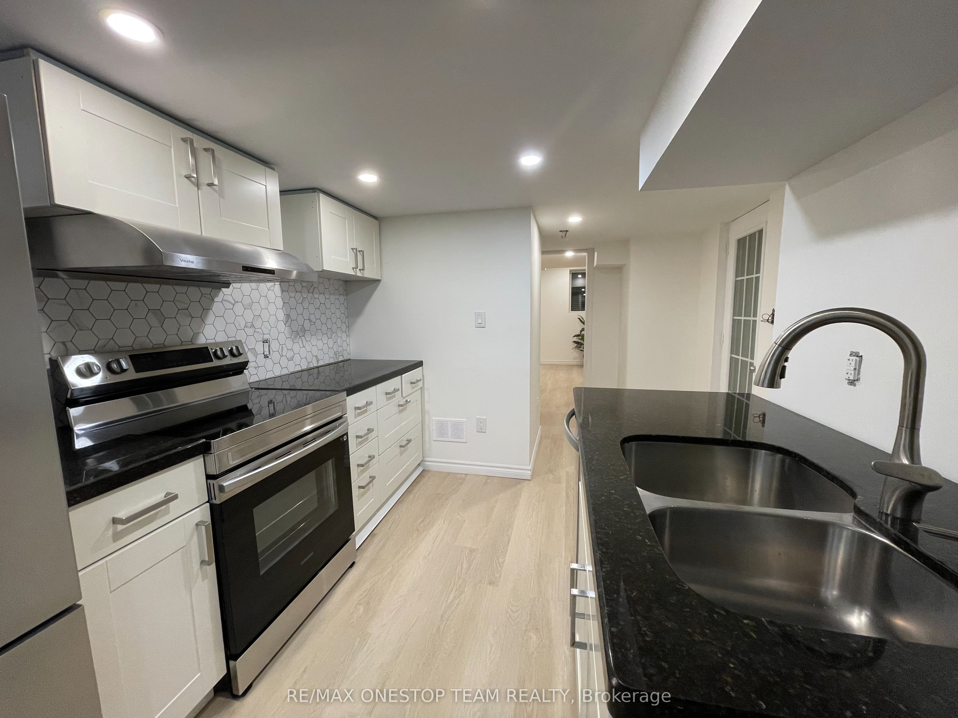 Unit Lower - 3117 River Rock Path, Oakville 5