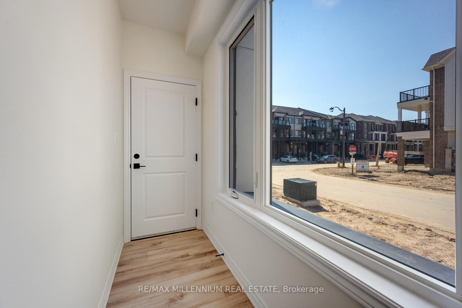 Unit Upper - 36 Thornbird Crescent, Brampton 4