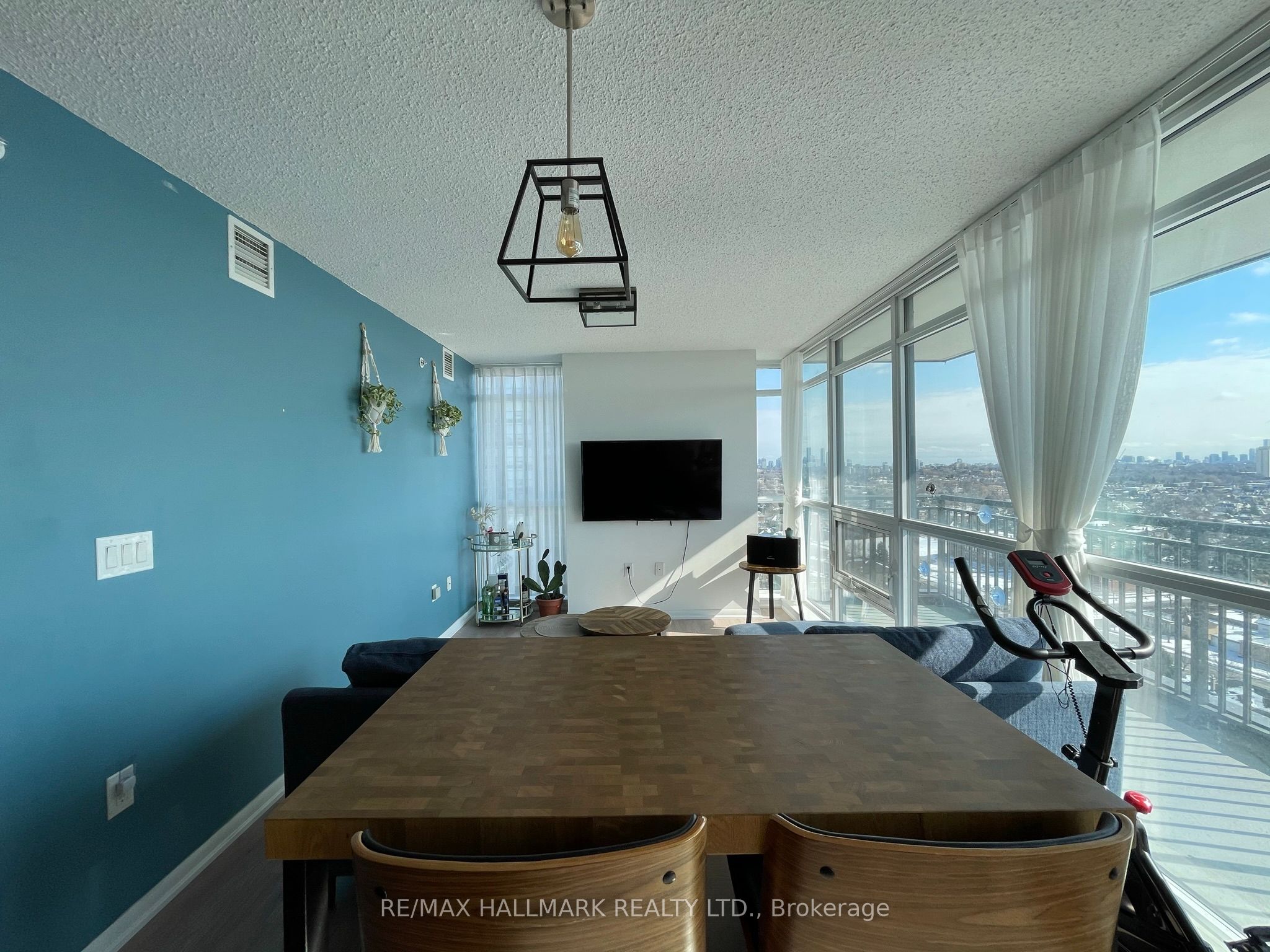 Unit 1507 - 830 Lawrence Avenue W, North York 2