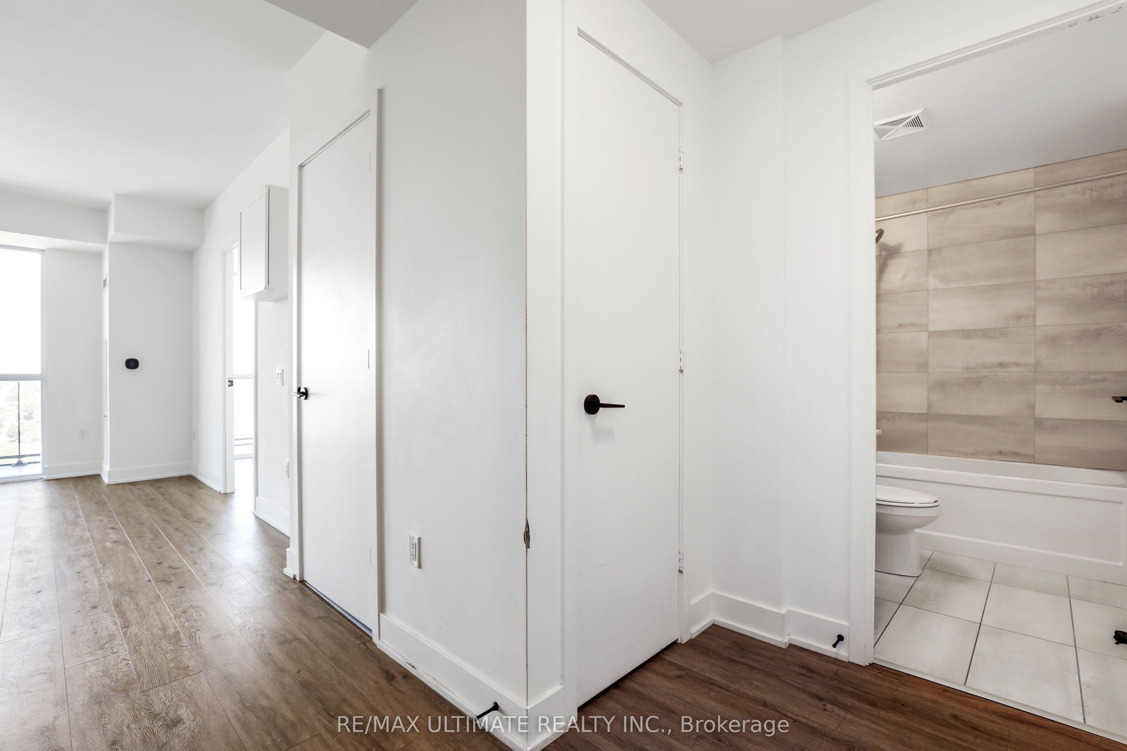 Unit 906 - 50 George Butchart Drive, North York 5